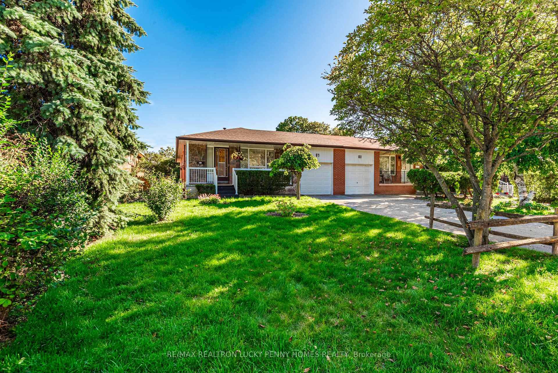Photo 2 of 7 Friar Tuck Road, Markham, Bullock — HOMEH