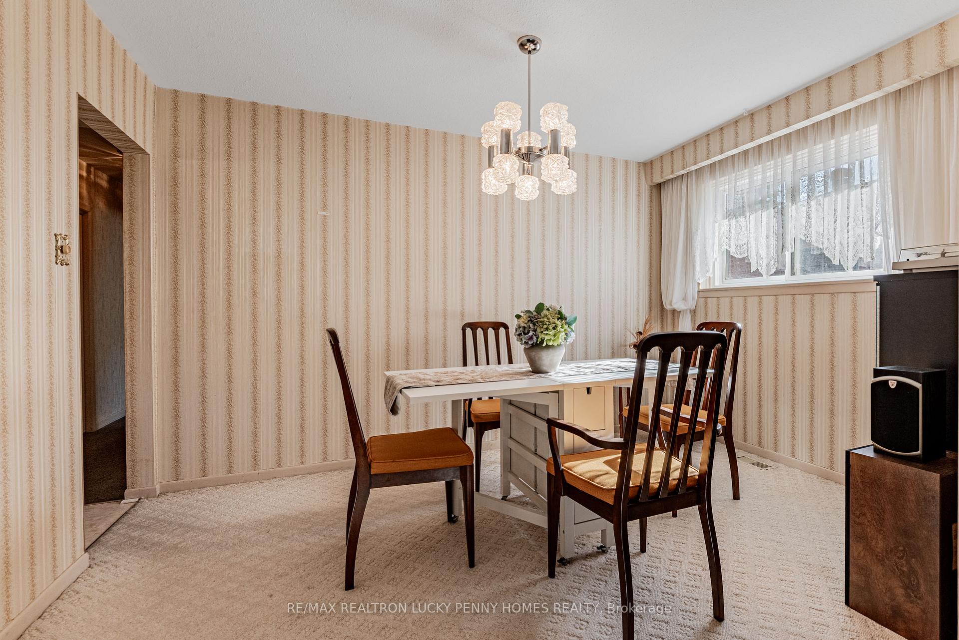 Photo 7 of 7 Friar Tuck Road, Markham, Bullock — HOMEH