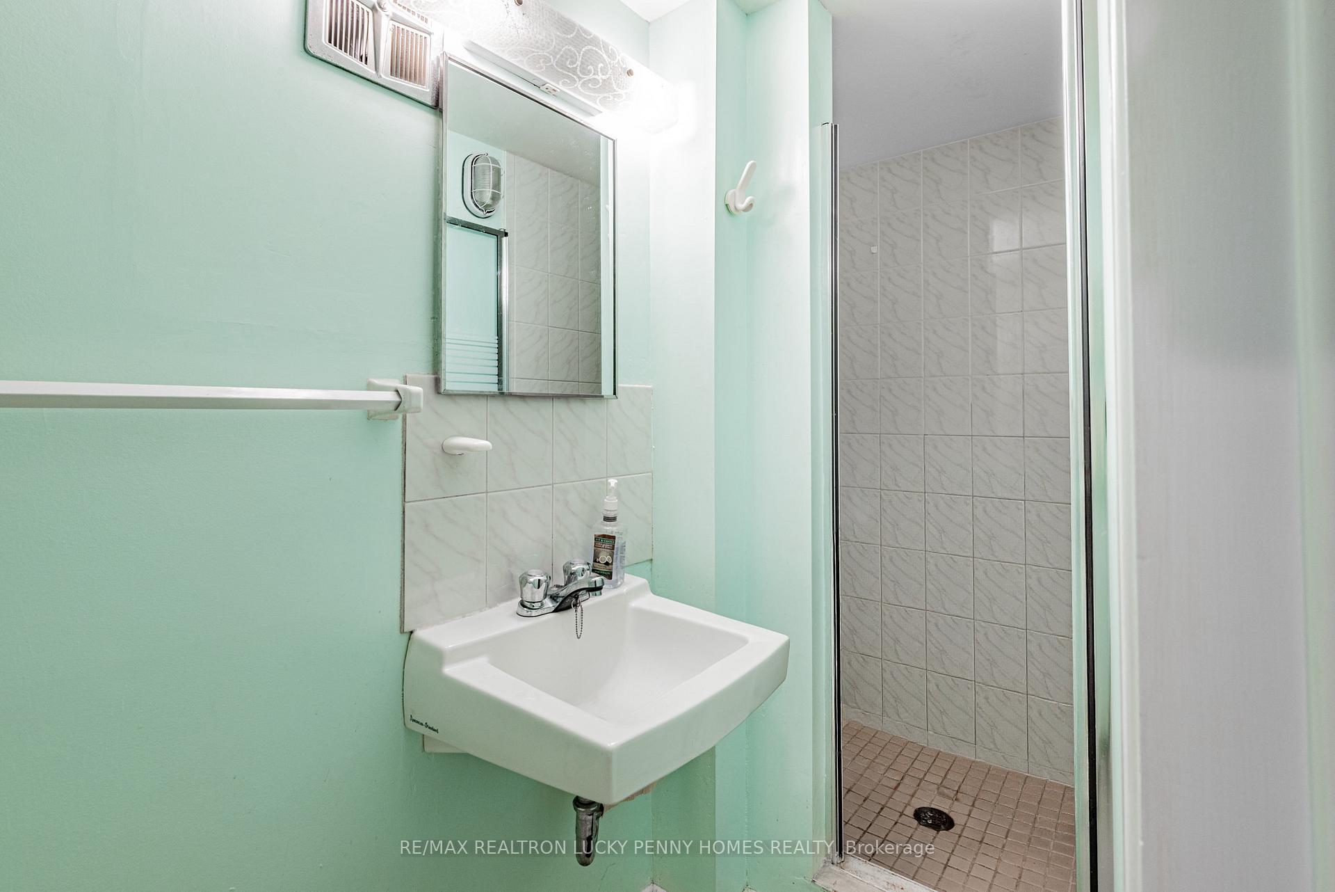 Photo 25 of 7 Friar Tuck Road, Markham, Bullock — HOMEH