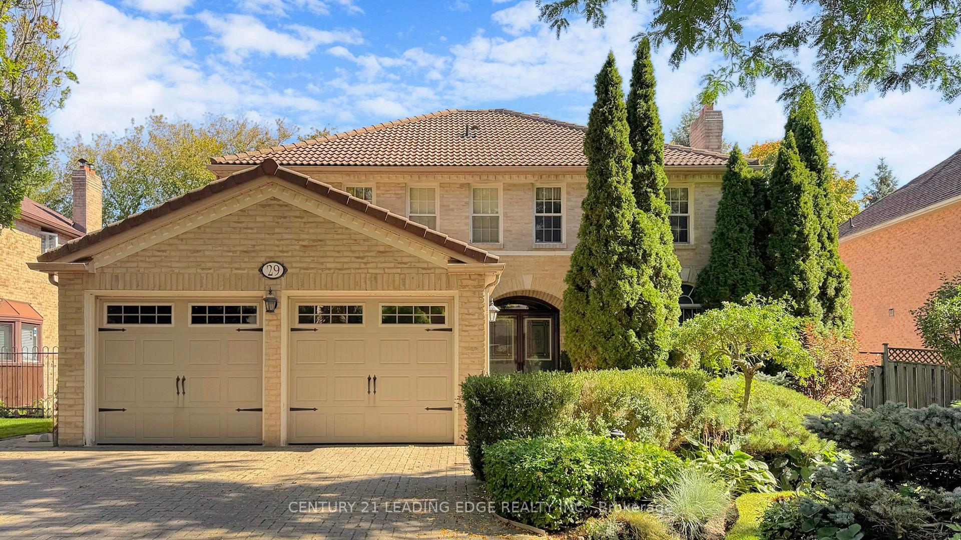 Photo 2 of 29 Addington Square, Markham, Unionville — HOMEH