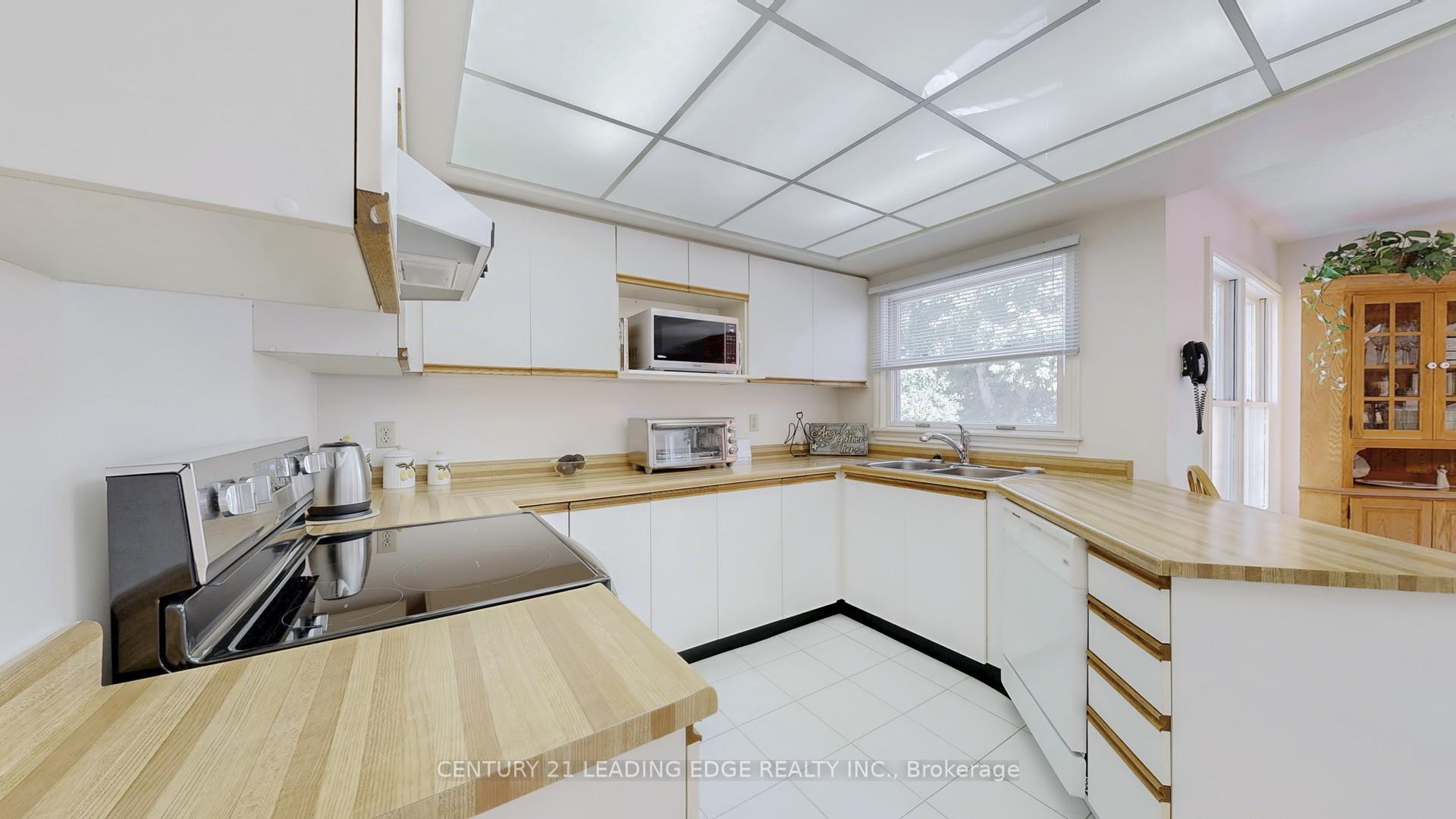 Photo 15 of 29 Addington Square, Markham, Unionville — HOMEH