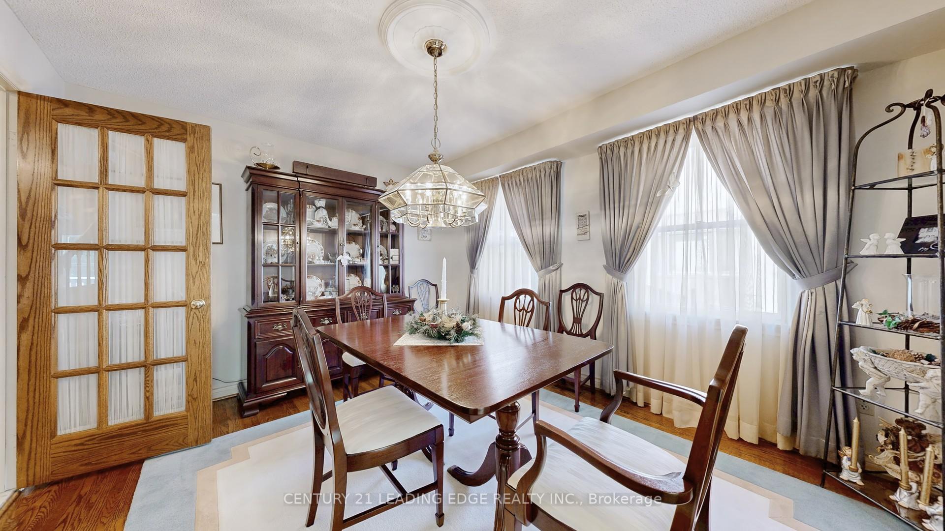 Photo 17 of 29 Addington Square, Markham, Unionville — HOMEH