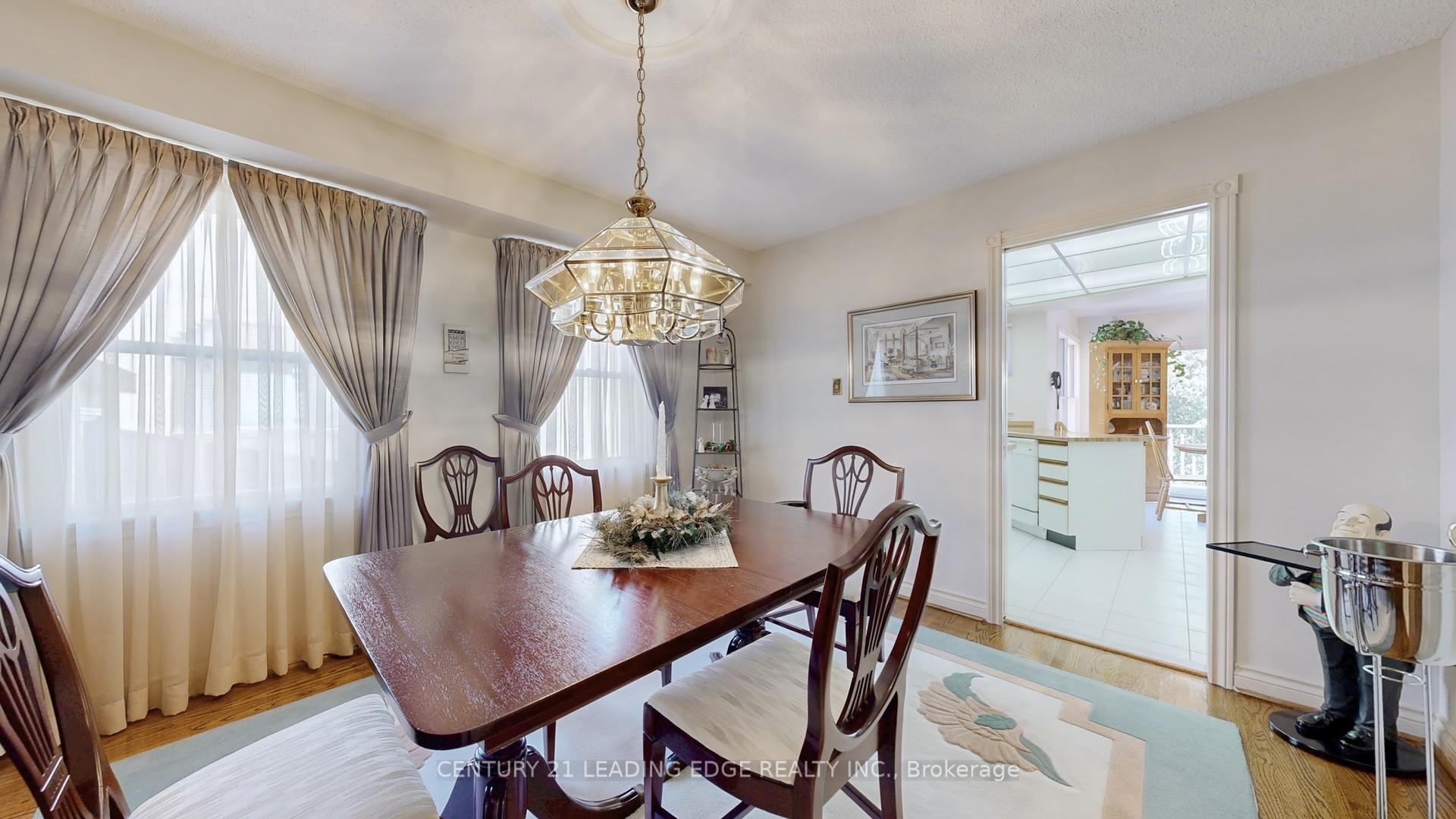 Photo 18 of 29 Addington Square, Markham, Unionville — HOMEH