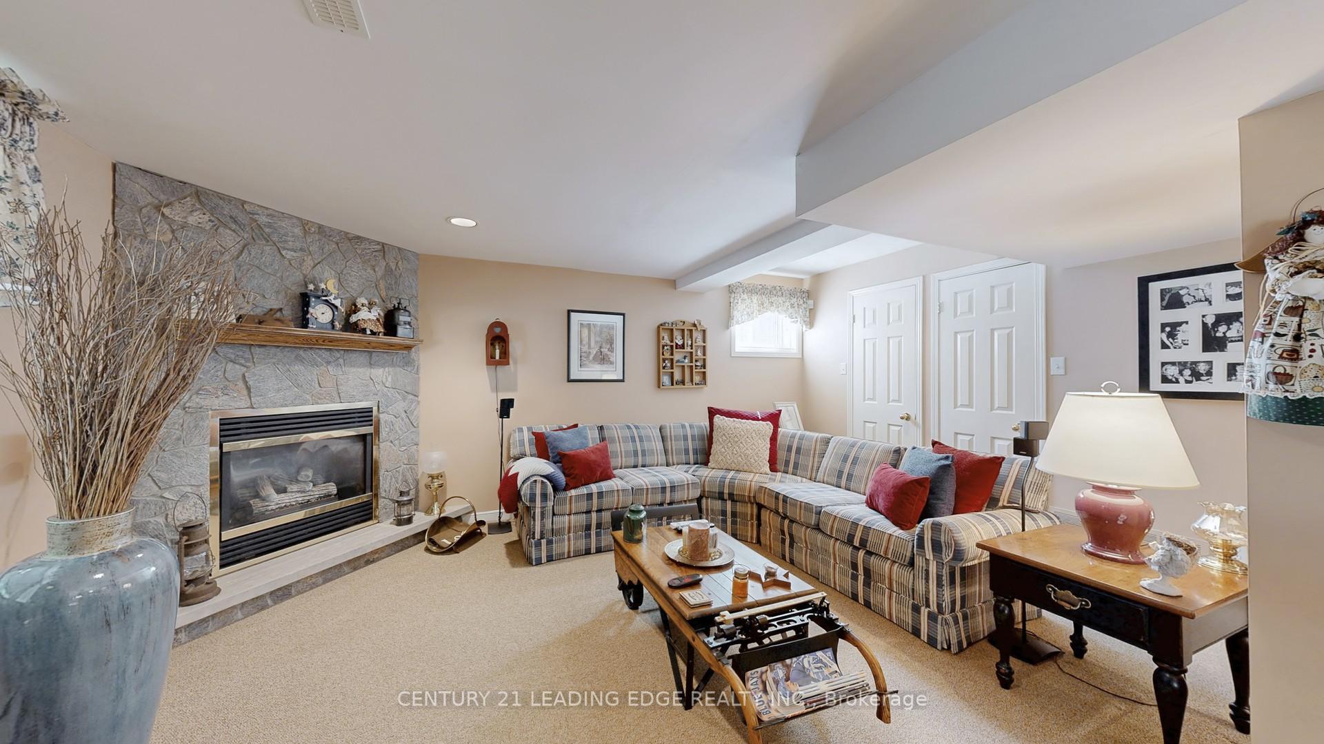 Photo 31 of 29 Addington Square, Markham, Unionville — HOMEH