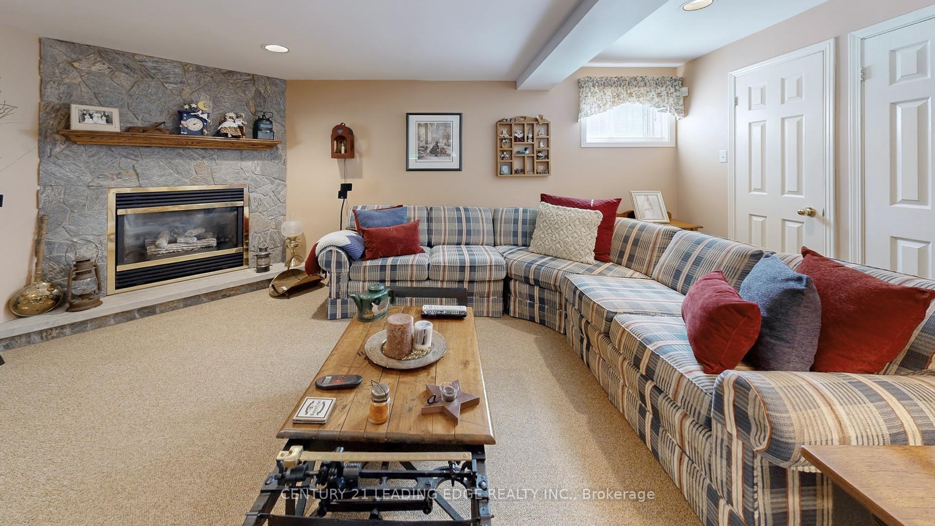 Photo 32 of 29 Addington Square, Markham, Unionville — HOMEH