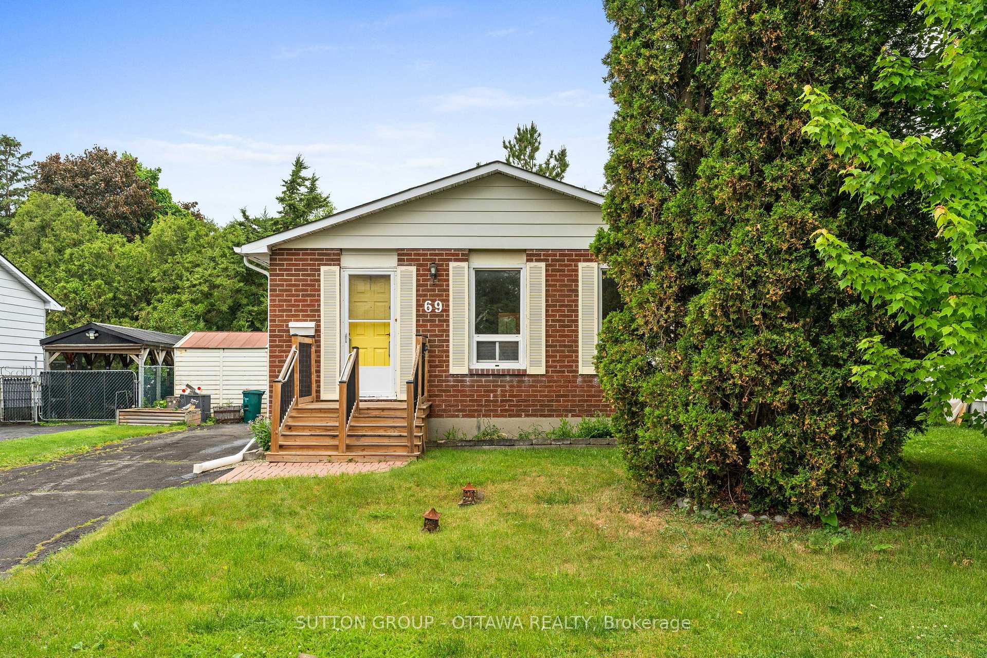 Photo 1 of 69 Glamorgan Drive, Ottawa, Kanata - Glencairn/Hazeldean — HOMEH