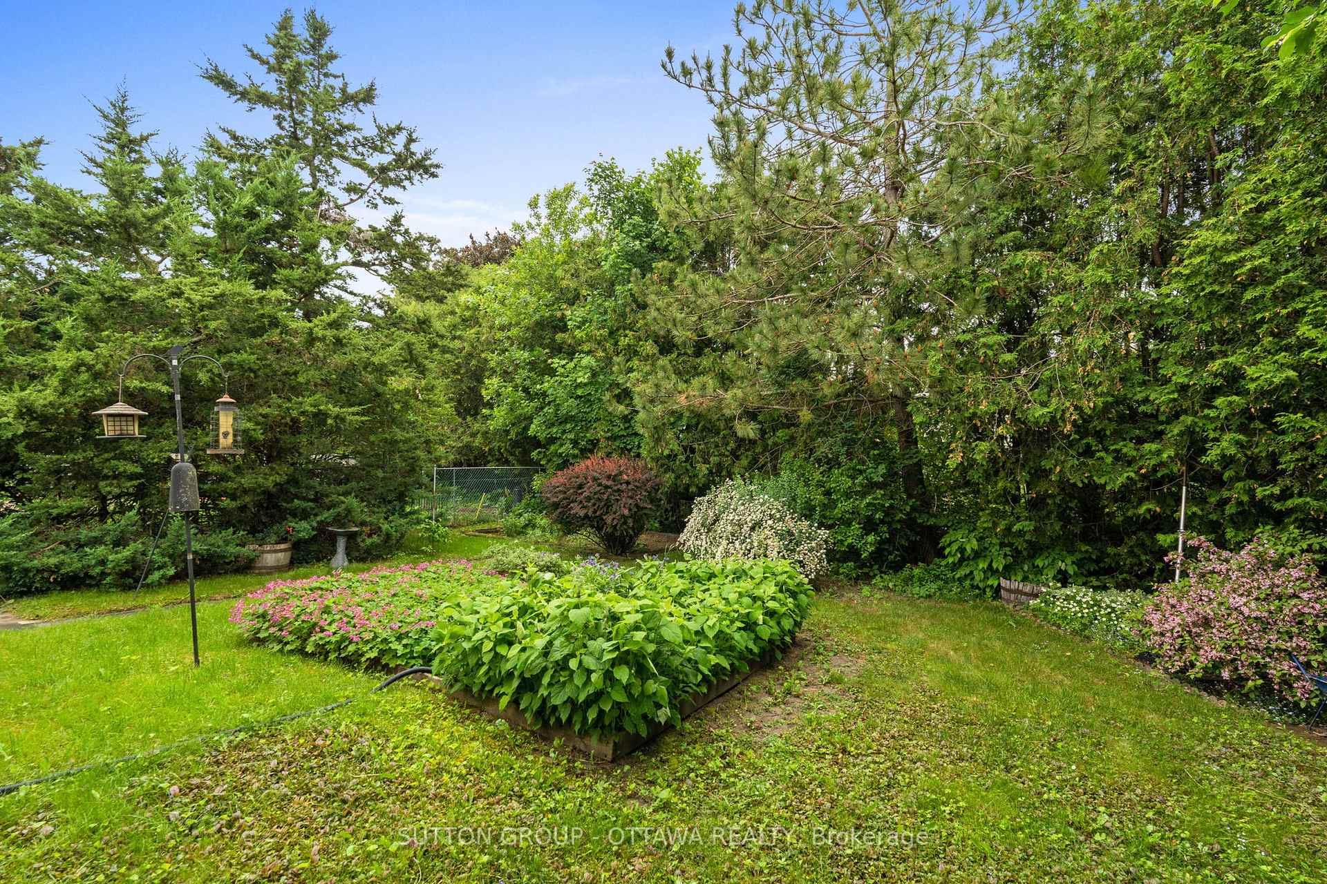 Photo 4 of 69 Glamorgan Drive, Ottawa, Kanata - Glencairn/Hazeldean — HOMEH