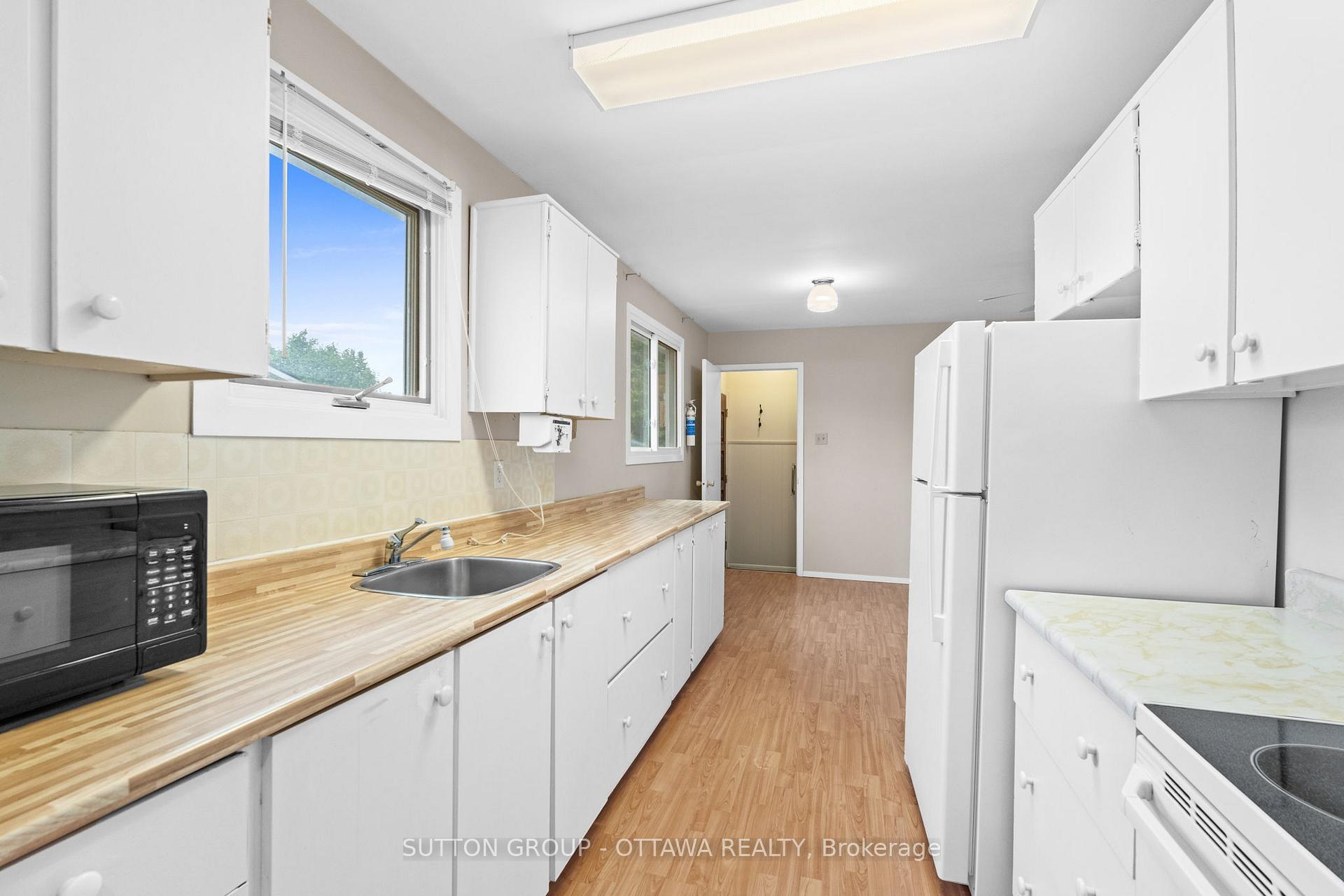 Photo 9 of 69 Glamorgan Drive, Ottawa, Kanata - Glencairn/Hazeldean — HOMEH