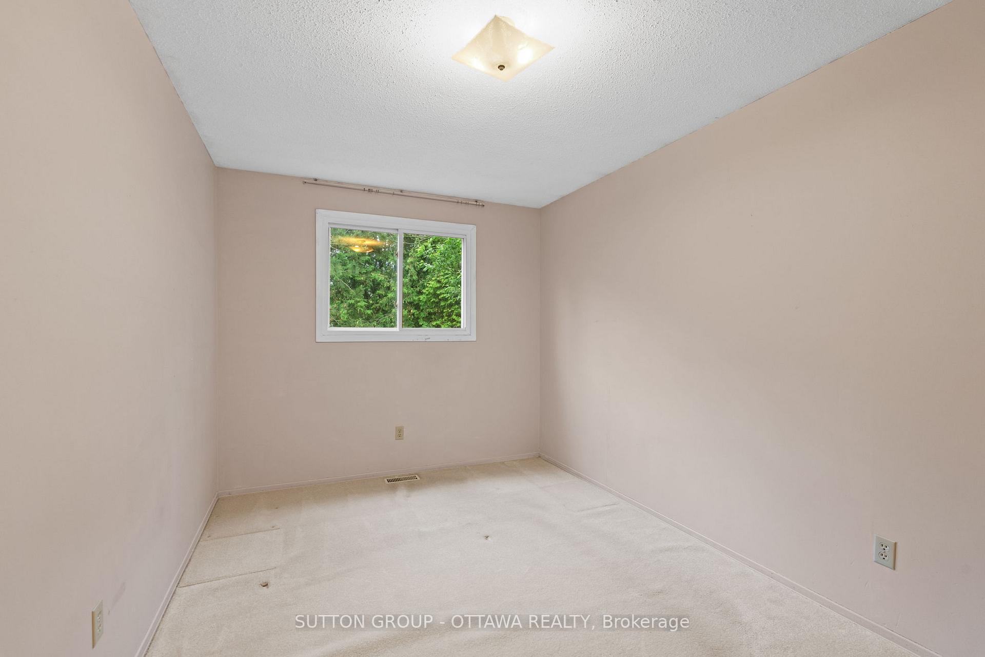 Photo 17 of 69 Glamorgan Drive, Ottawa, Kanata - Glencairn/Hazeldean — HOMEH