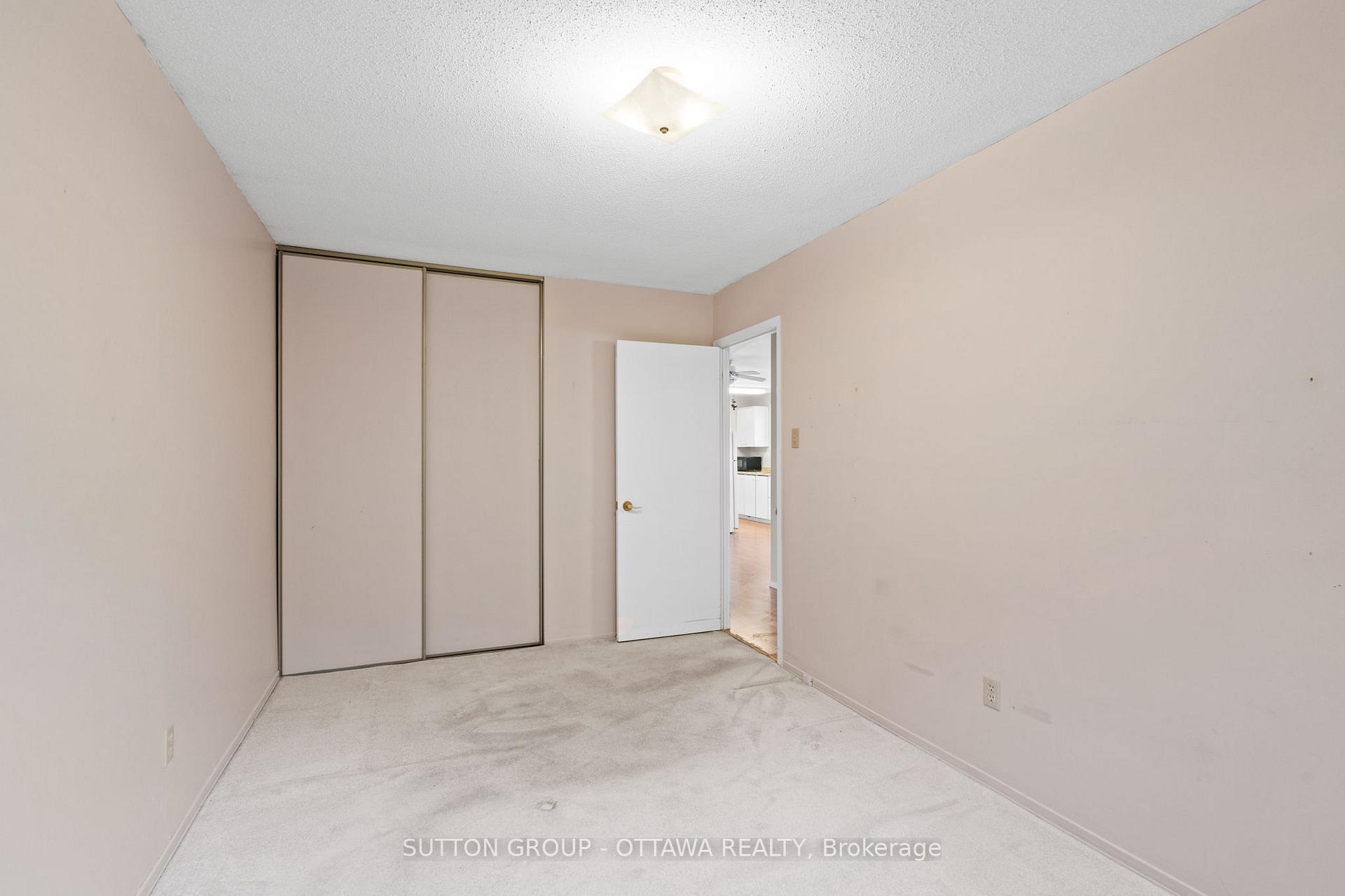 Photo 18 of 69 Glamorgan Drive, Ottawa, Kanata - Glencairn/Hazeldean — HOMEH