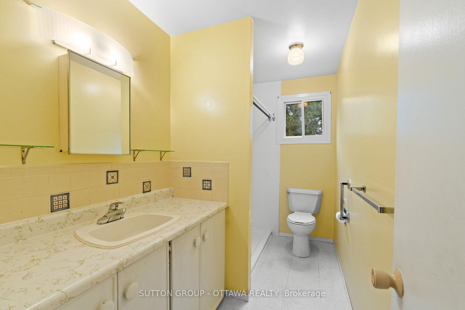 Photo 19 of 69 Glamorgan Drive, Ottawa, Kanata - Glencairn/Hazeldean — HOMEH