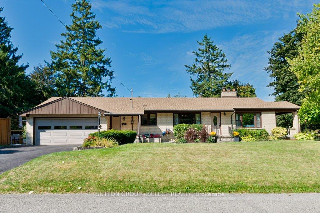 Front of 714 Springbank Drive