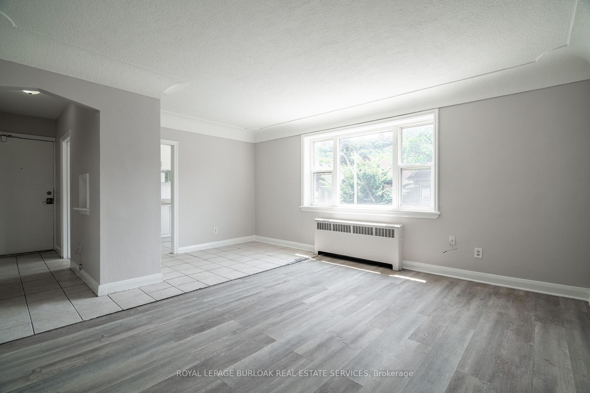 Photo 11 of Unit 5, 3 Webber Avenue, Hamilton, Stinson — HOMEH