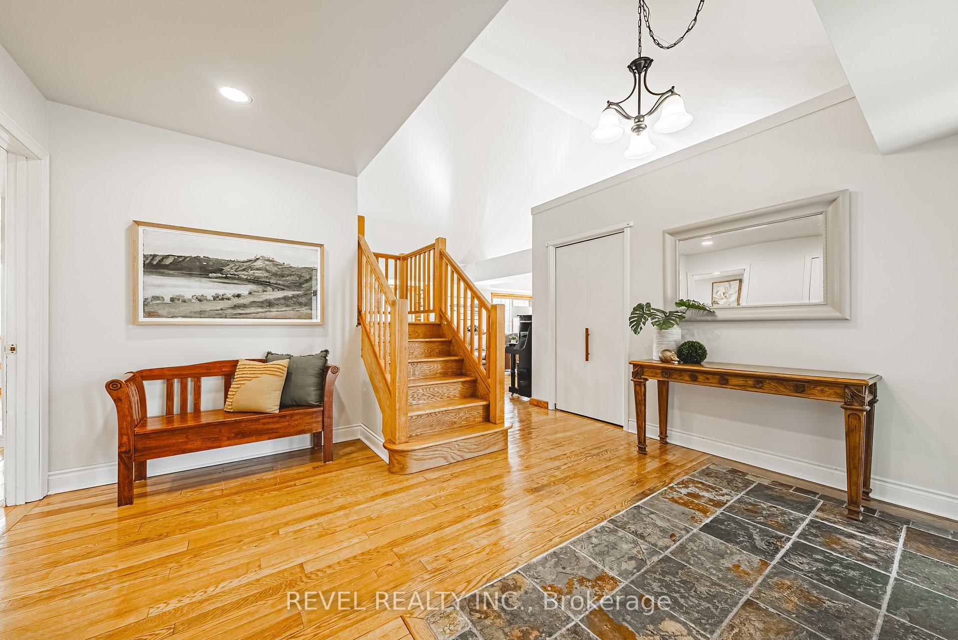 Photo 5 of 1325 3 Side Road, Milton, Campbellville — HOMEH