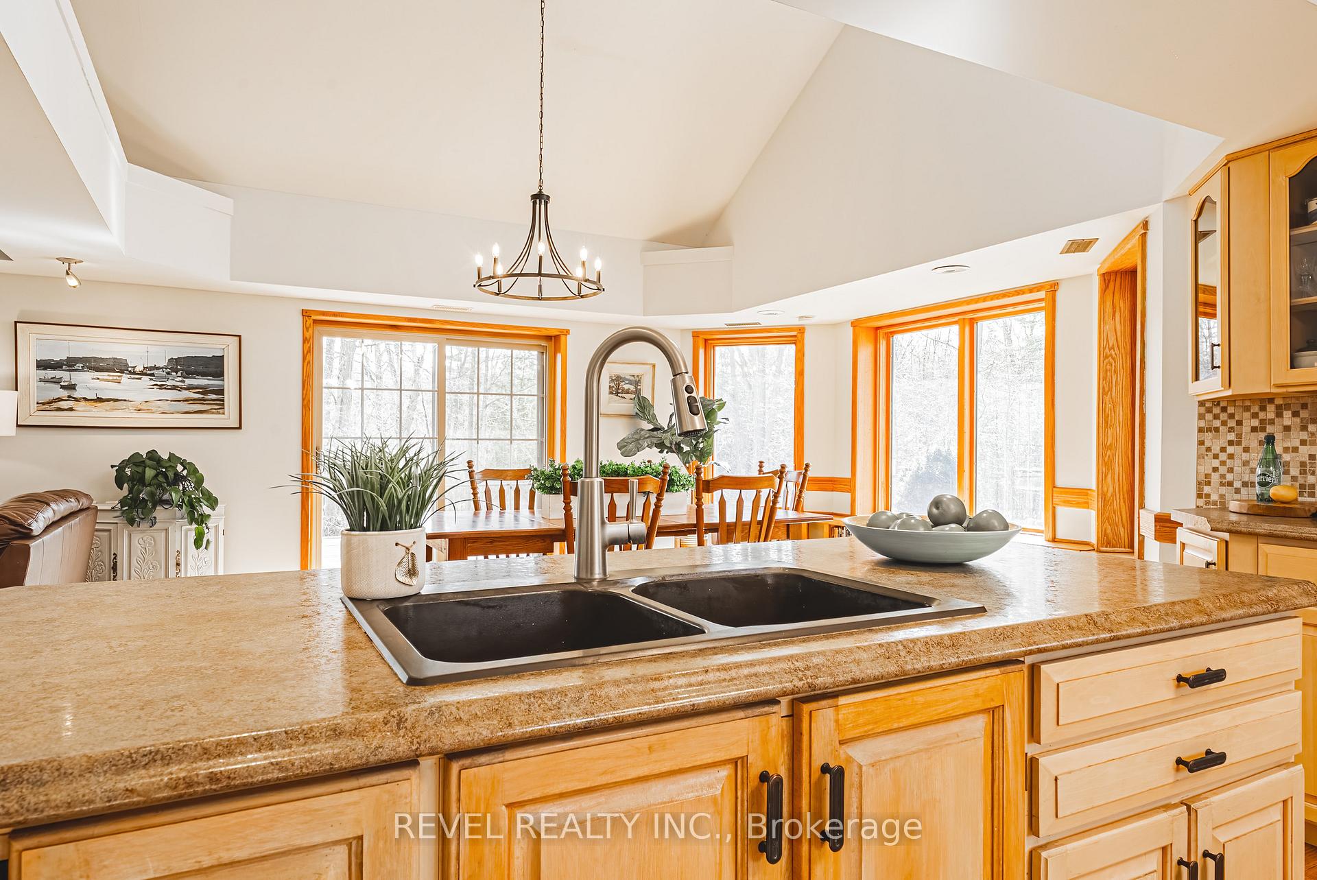Photo 13 of 1325 3 Side Road, Milton, Campbellville — HOMEH