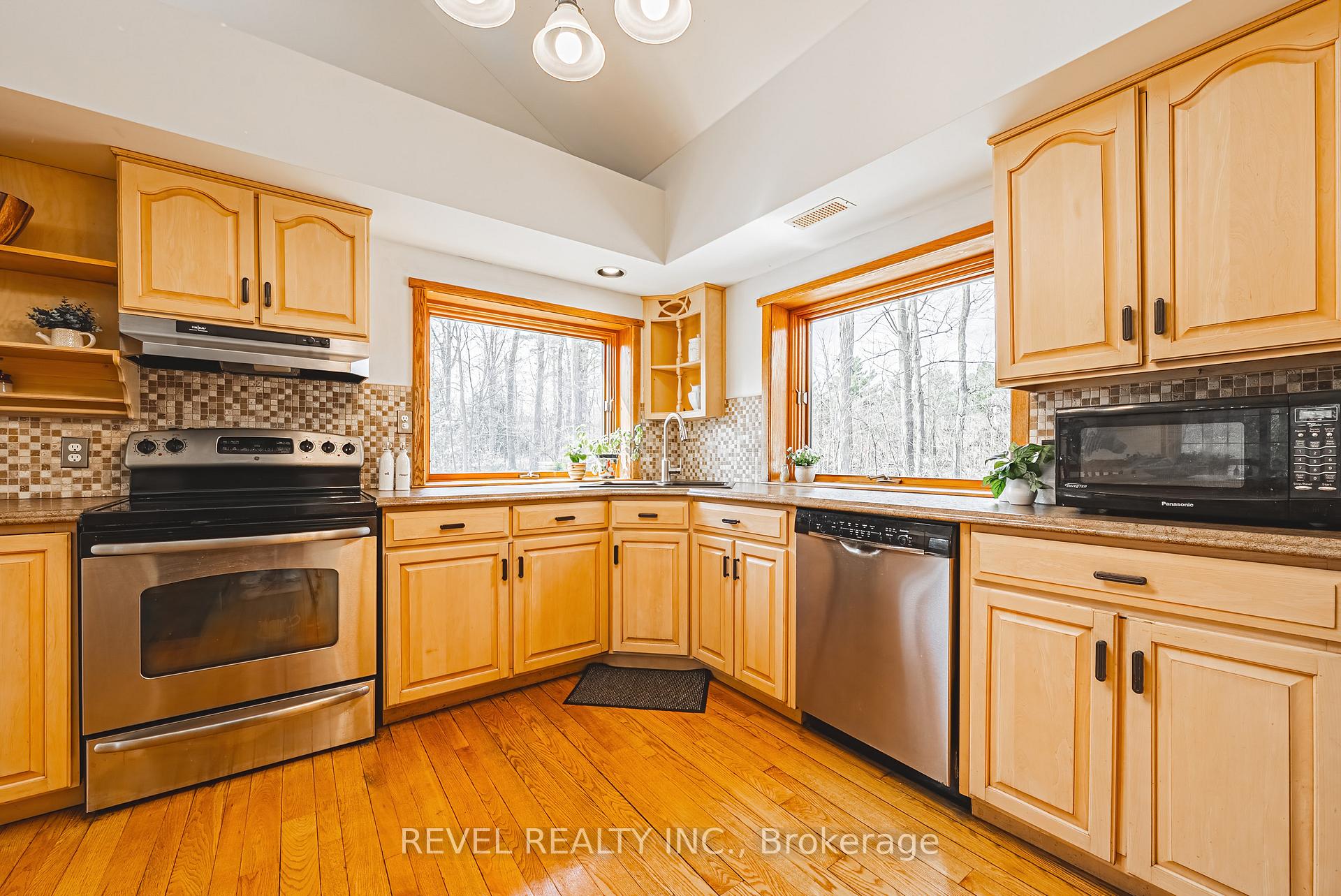 Photo 15 of 1325 3 Side Road, Milton, Campbellville — HOMEH