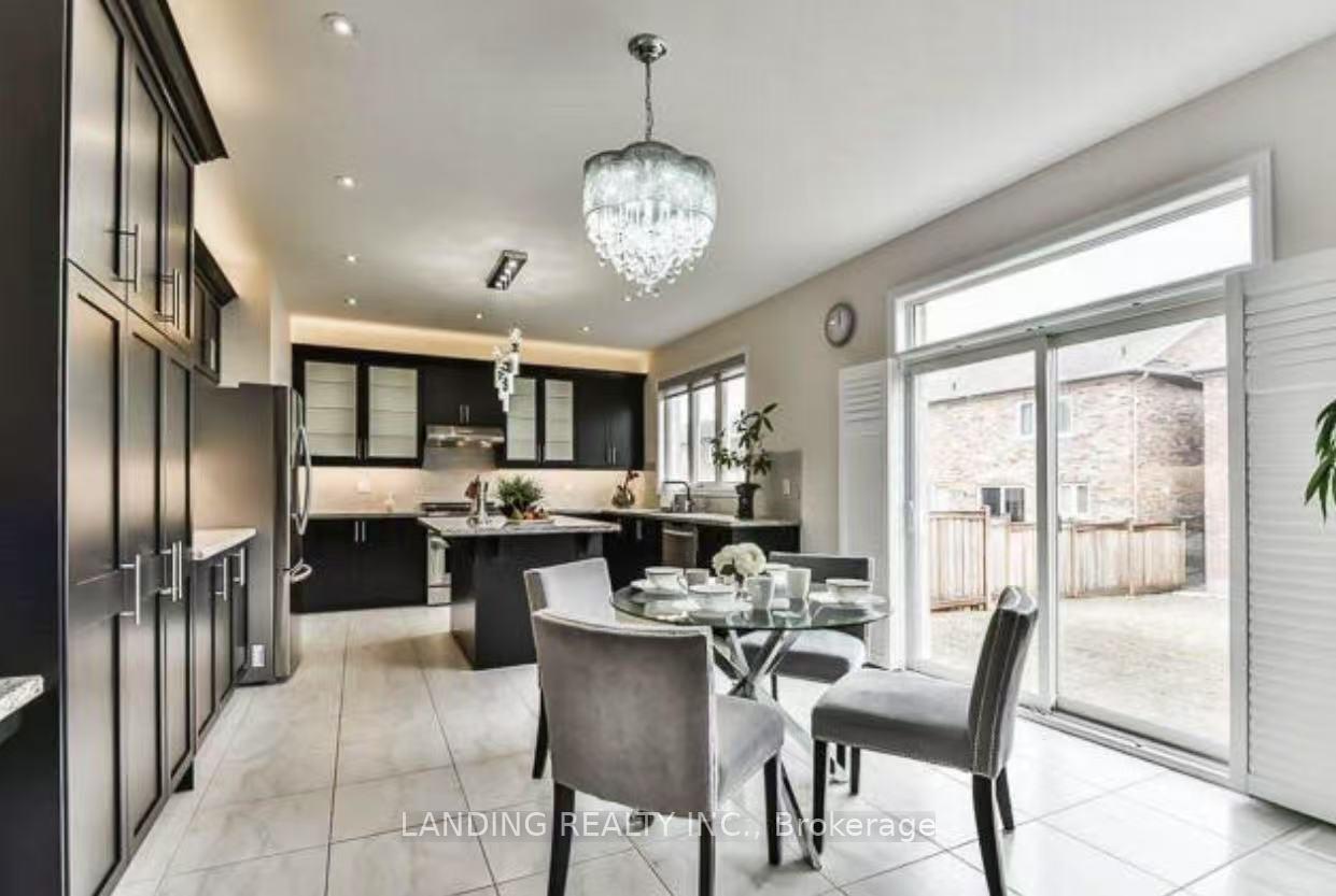 Photo 5 of 42 Stony Hill Boulevard, Markham, Victoria Manor-Jennings Gate — HOMEH