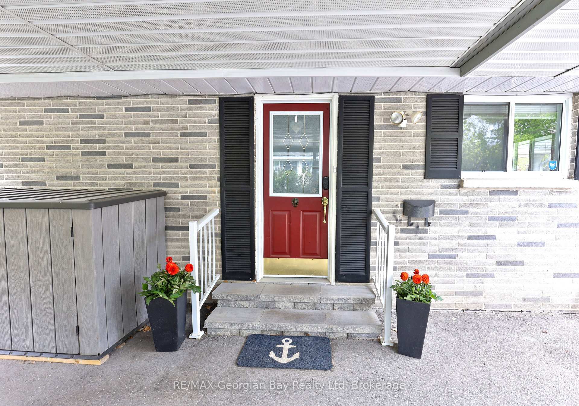 Photo 3 of 359 Fifth Street, Midland — HOMEH