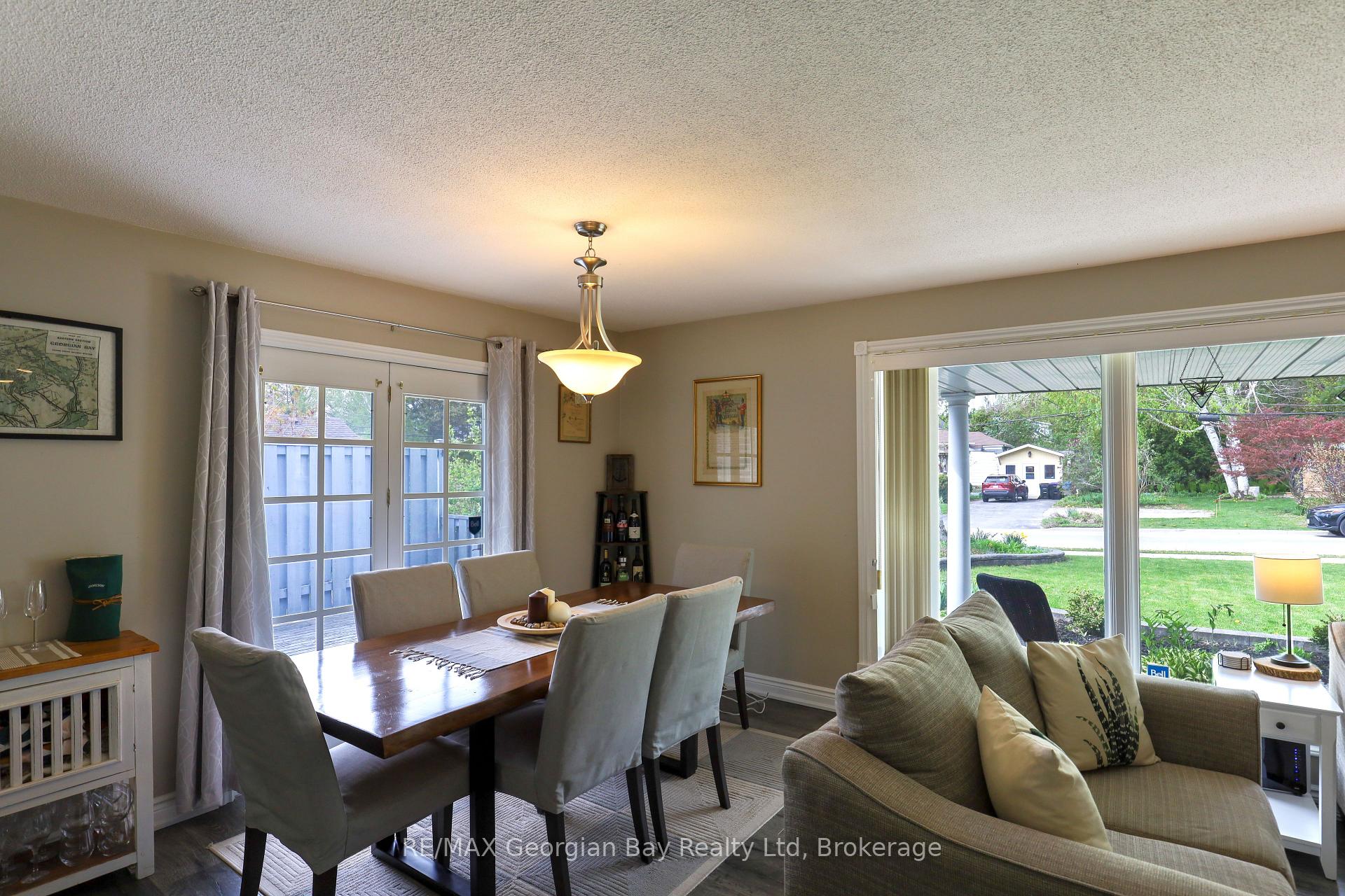 Photo 10 of 359 Fifth Street, Midland — HOMEH