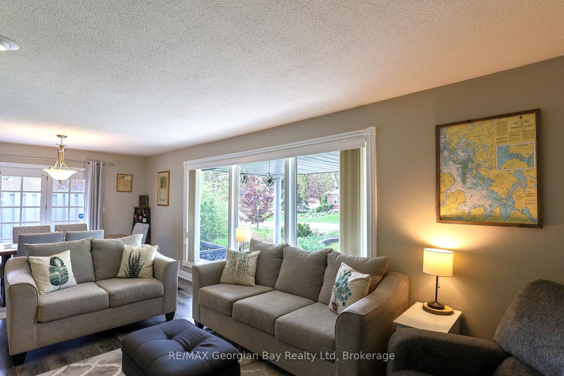 Photo 12 of 359 Fifth Street, Midland — HOMEH