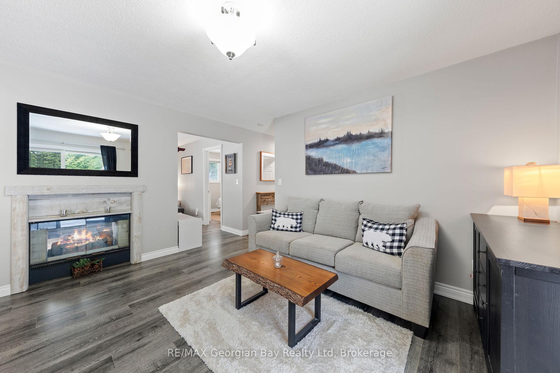Photo 14 of 359 Fifth Street, Midland — HOMEH
