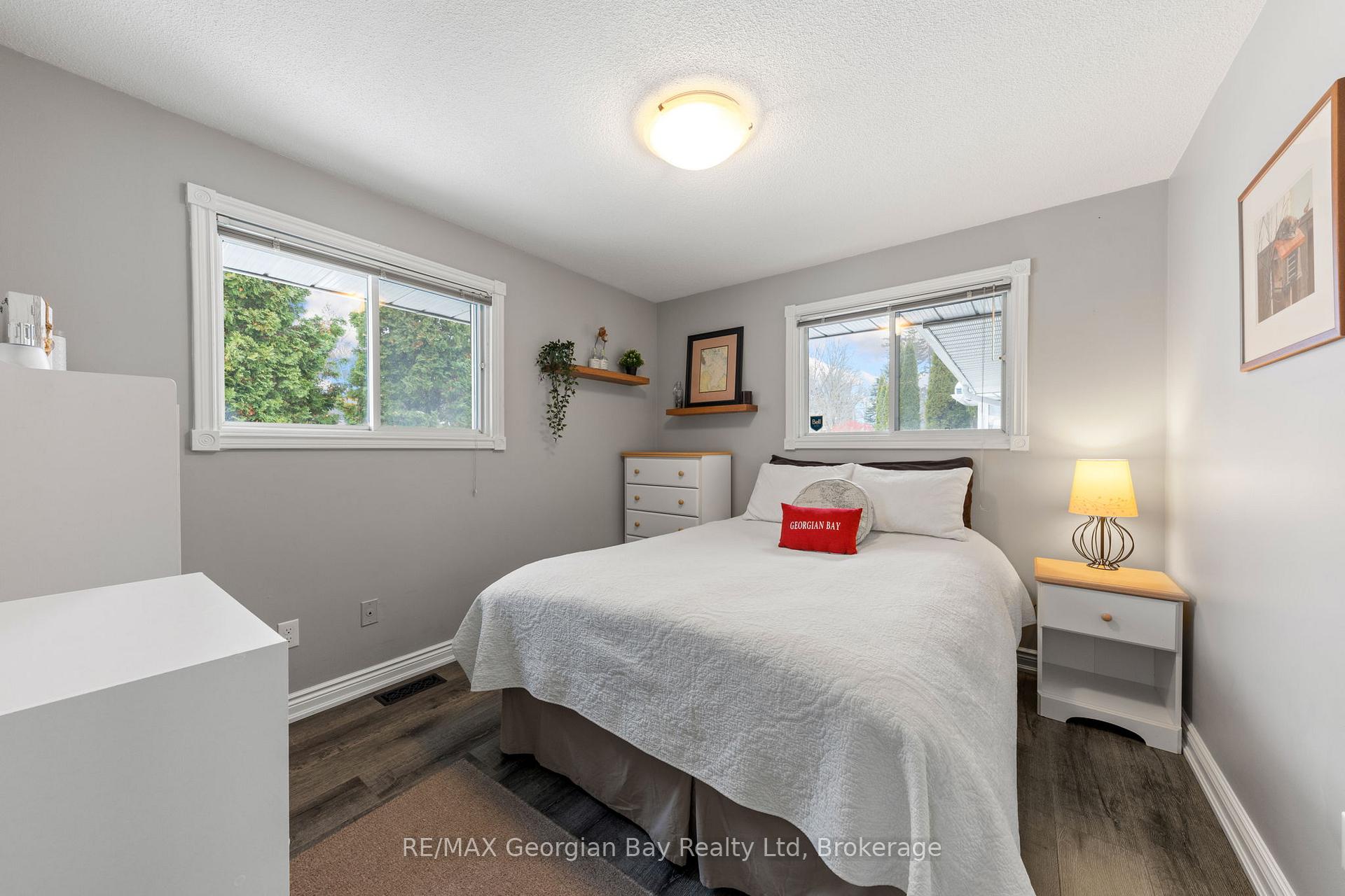 Photo 20 of 359 Fifth Street, Midland — HOMEH