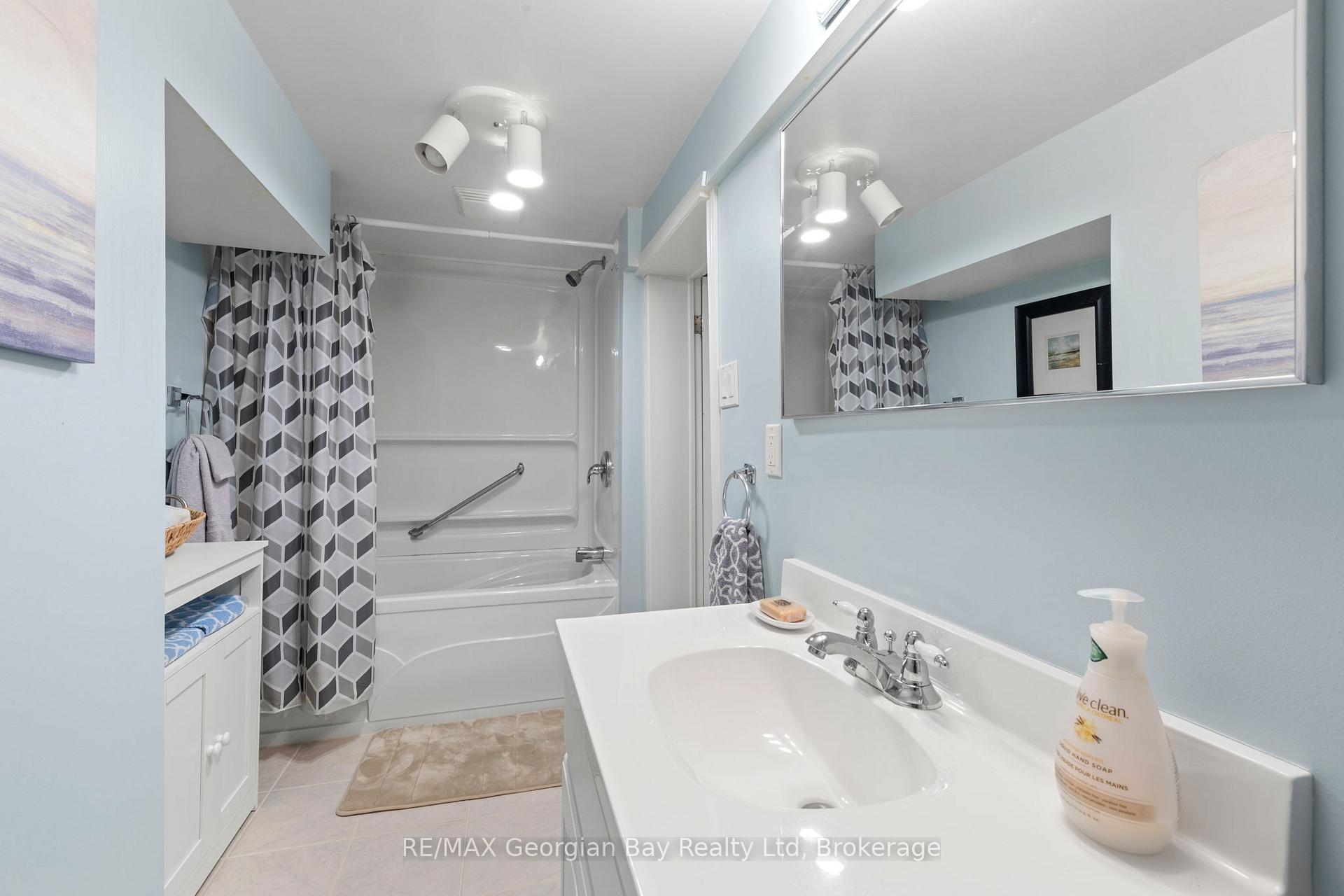 Photo 26 of 359 Fifth Street, Midland — HOMEH