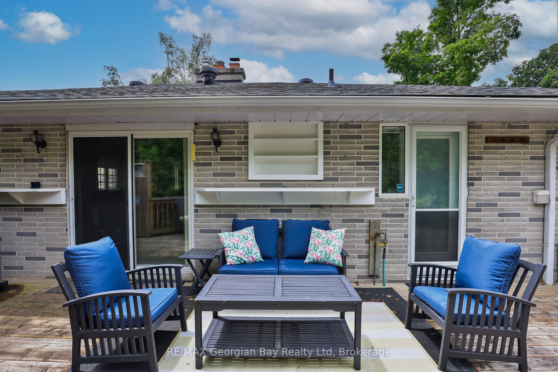 Photo 32 of 359 Fifth Street, Midland — HOMEH
