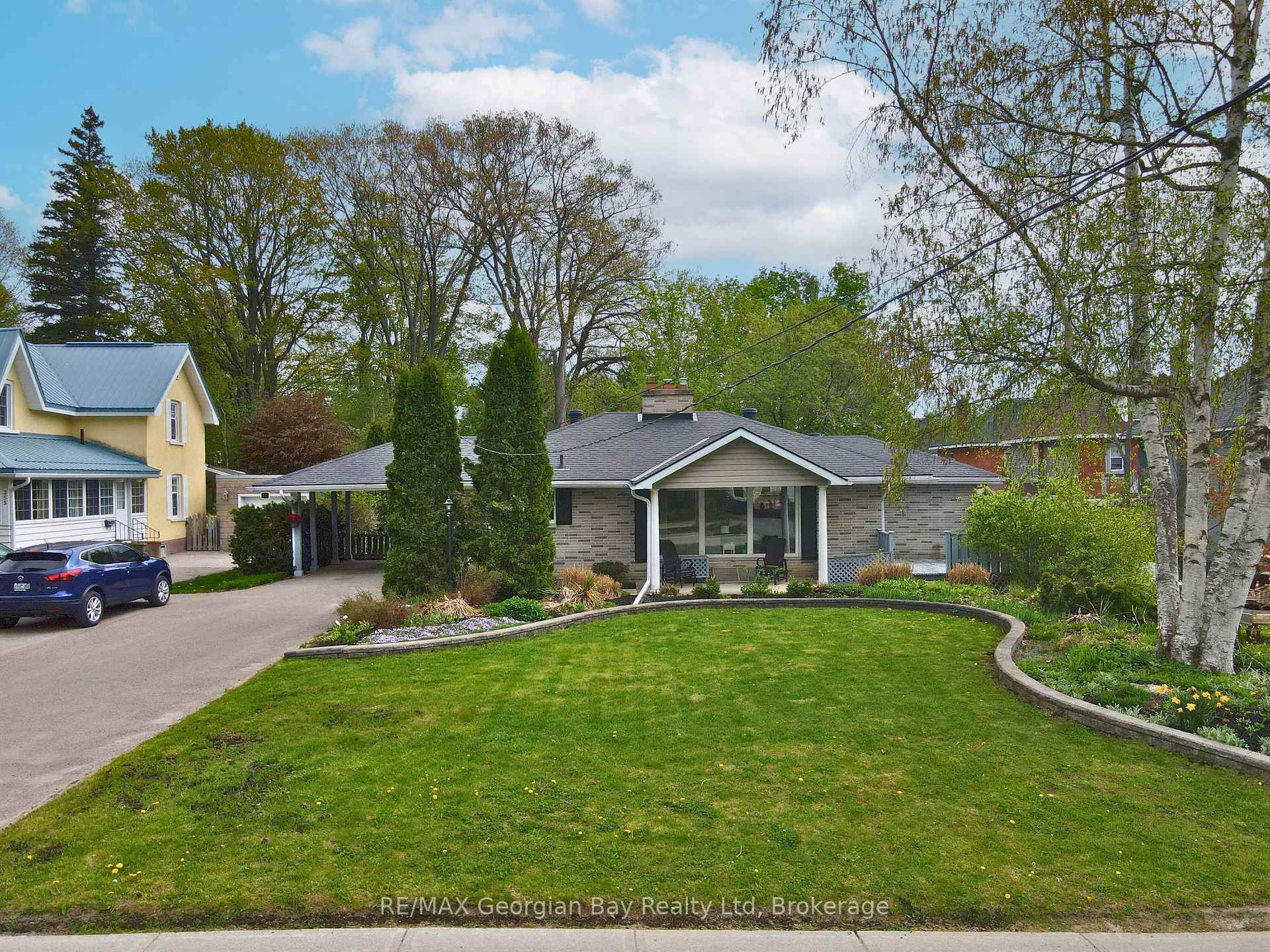 Photo 37 of 359 Fifth Street, Midland — HOMEH