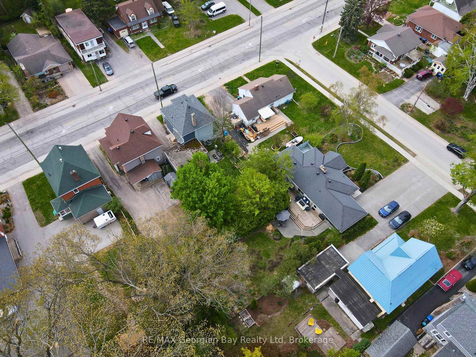 Photo 39 of 359 Fifth Street, Midland — HOMEH