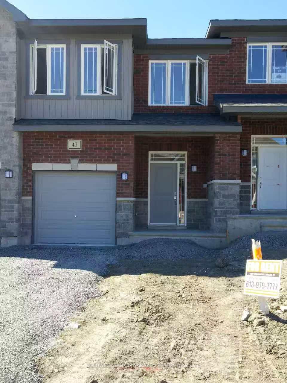 Front of 47 Arkose Street