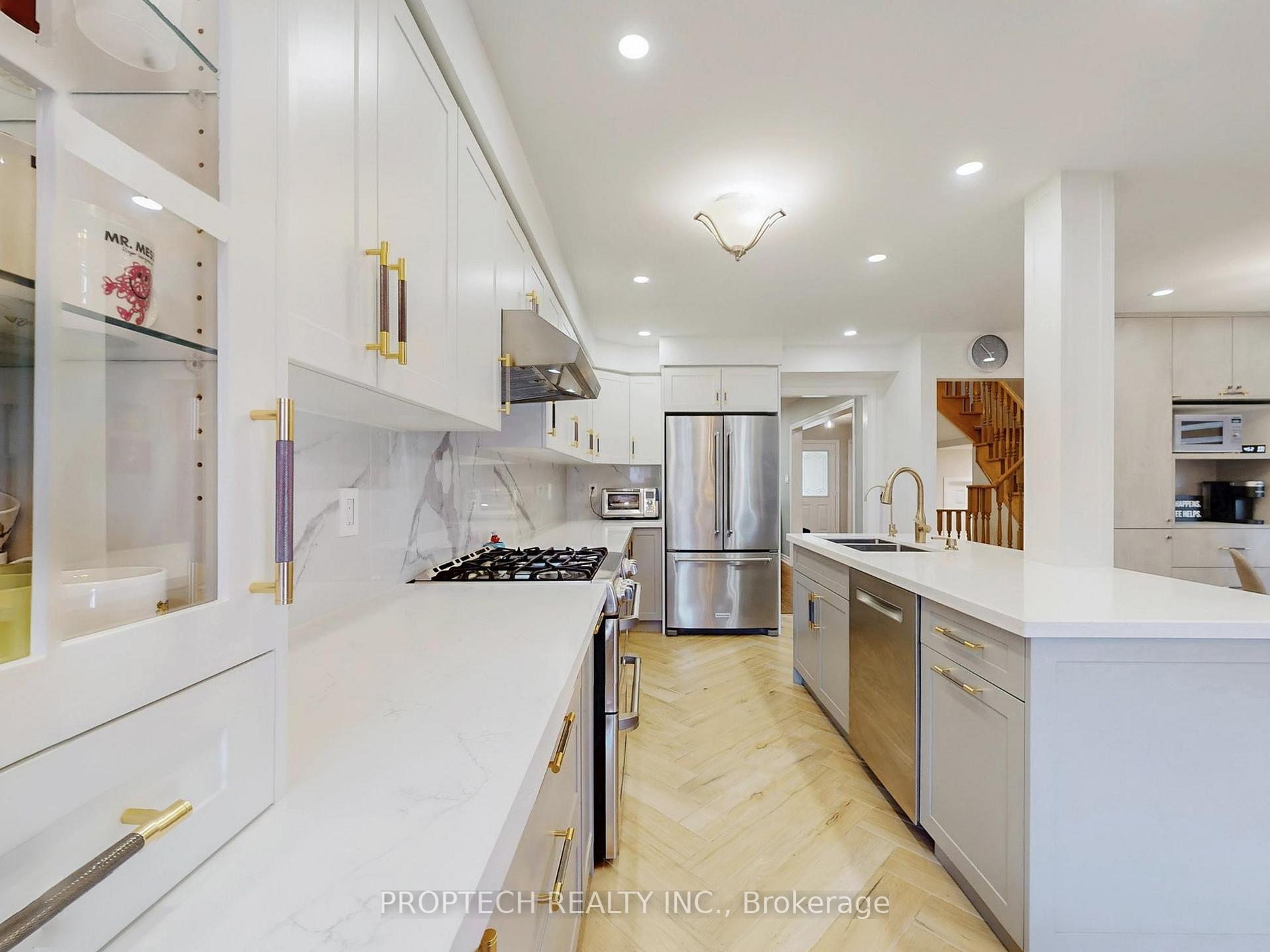Photo 14 of 61 Cariglia Trail, Markham, Village Green-South Unionville — HOMEH