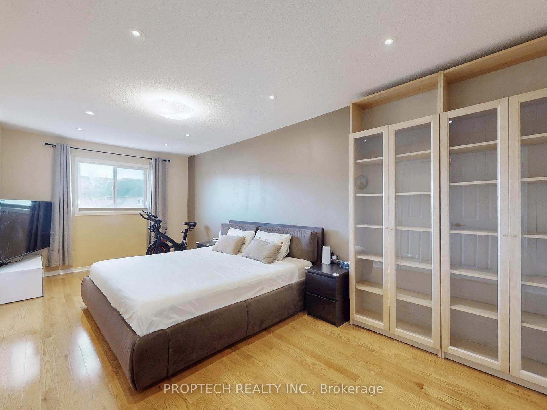 Photo 21 of 61 Cariglia Trail, Markham, Village Green-South Unionville — HOMEH