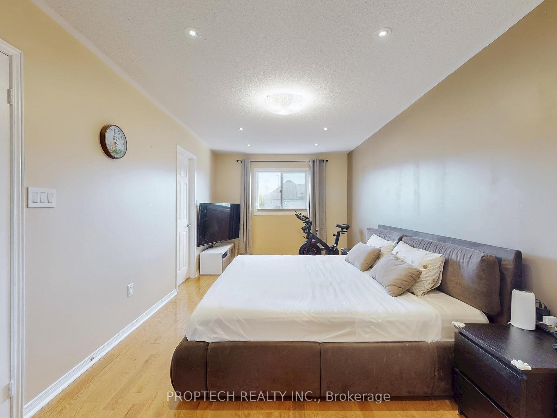 Photo 22 of 61 Cariglia Trail, Markham, Village Green-South Unionville — HOMEH