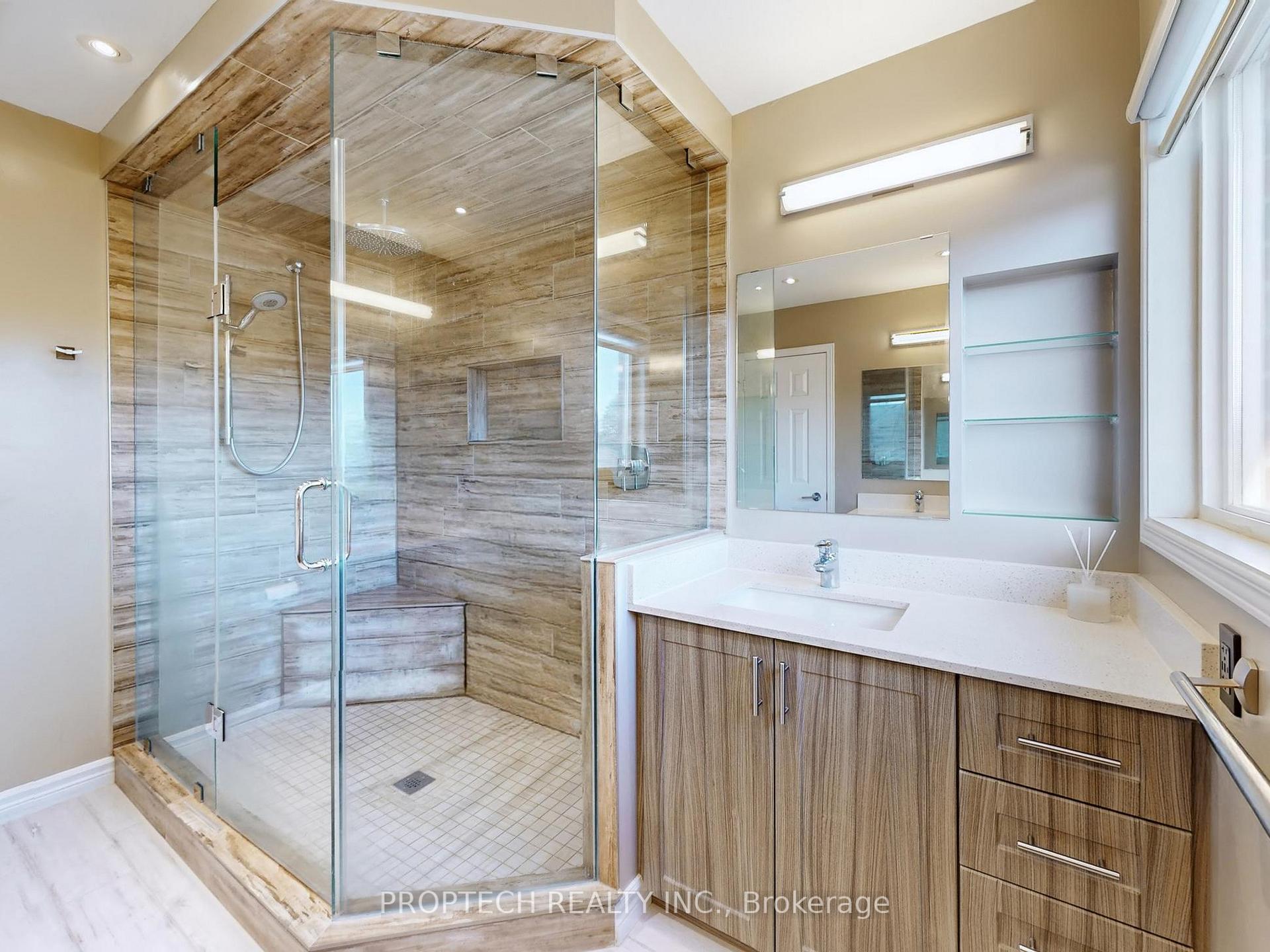 Photo 23 of 61 Cariglia Trail, Markham, Village Green-South Unionville — HOMEH