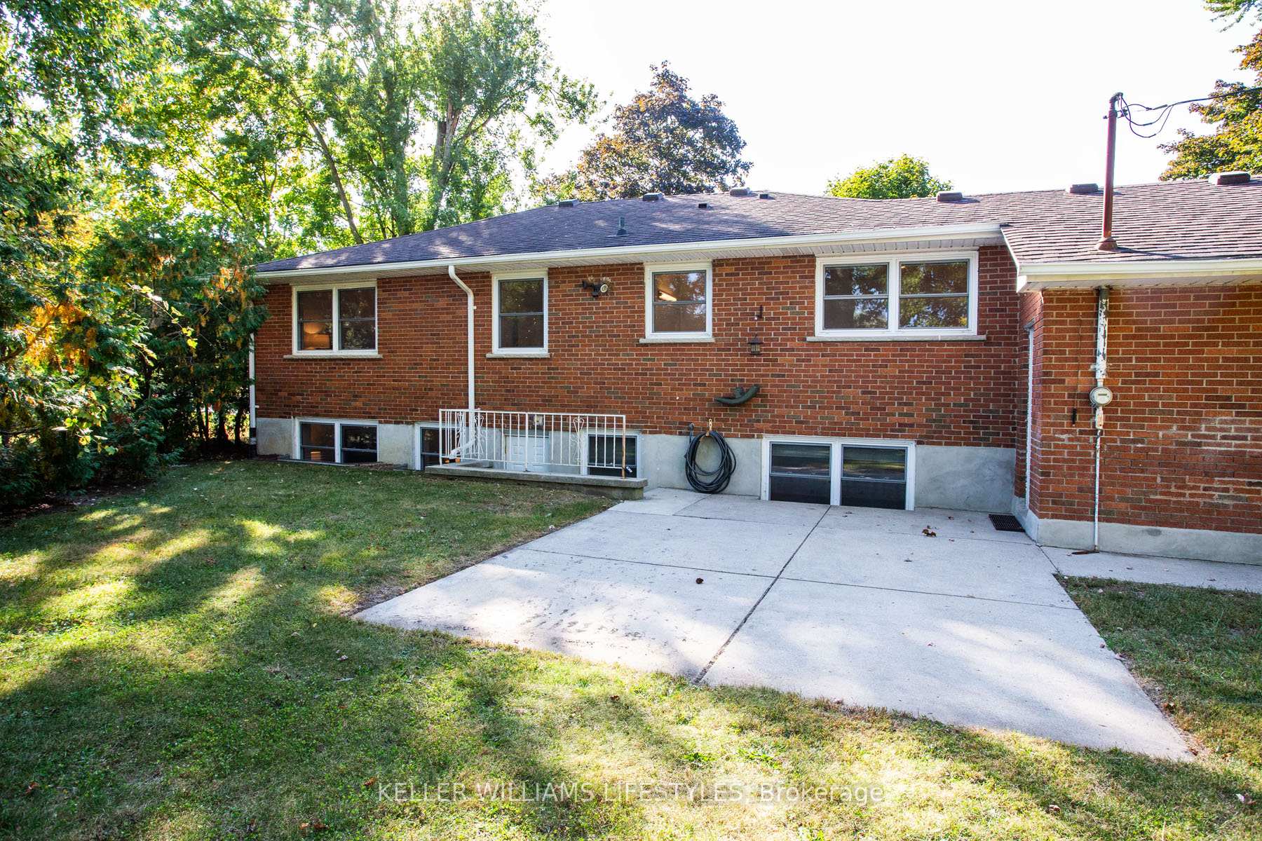 Photo 2 of 2408 Gideon Drive, Middlesex Centre, Delaware Town — HOMEH