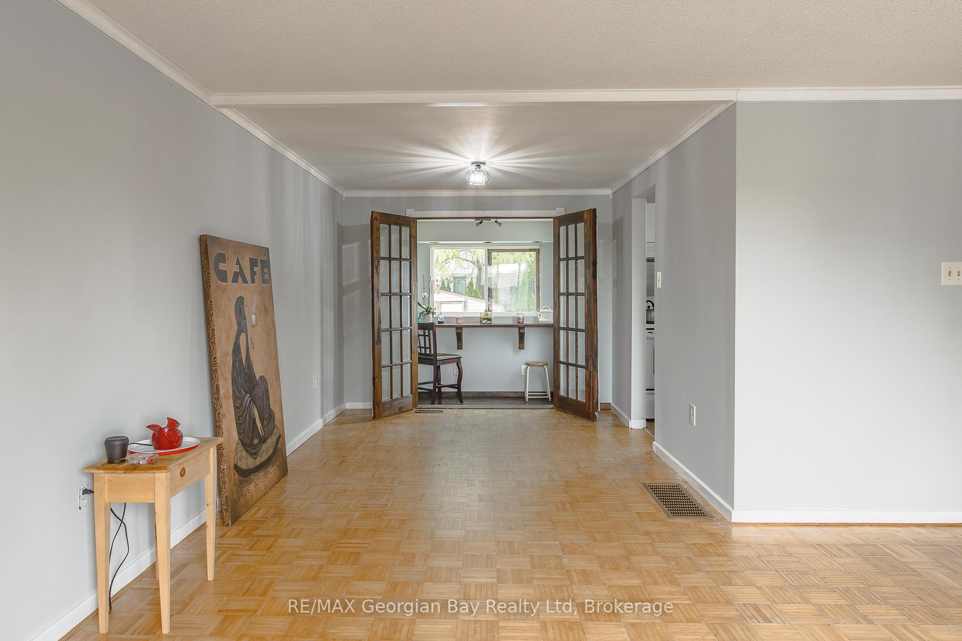 Photo 9 of 332 Galloway Boulevard, Midland — HOMEH