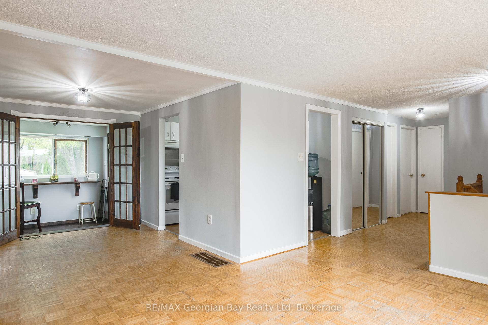 Photo 11 of 332 Galloway Boulevard, Midland — HOMEH