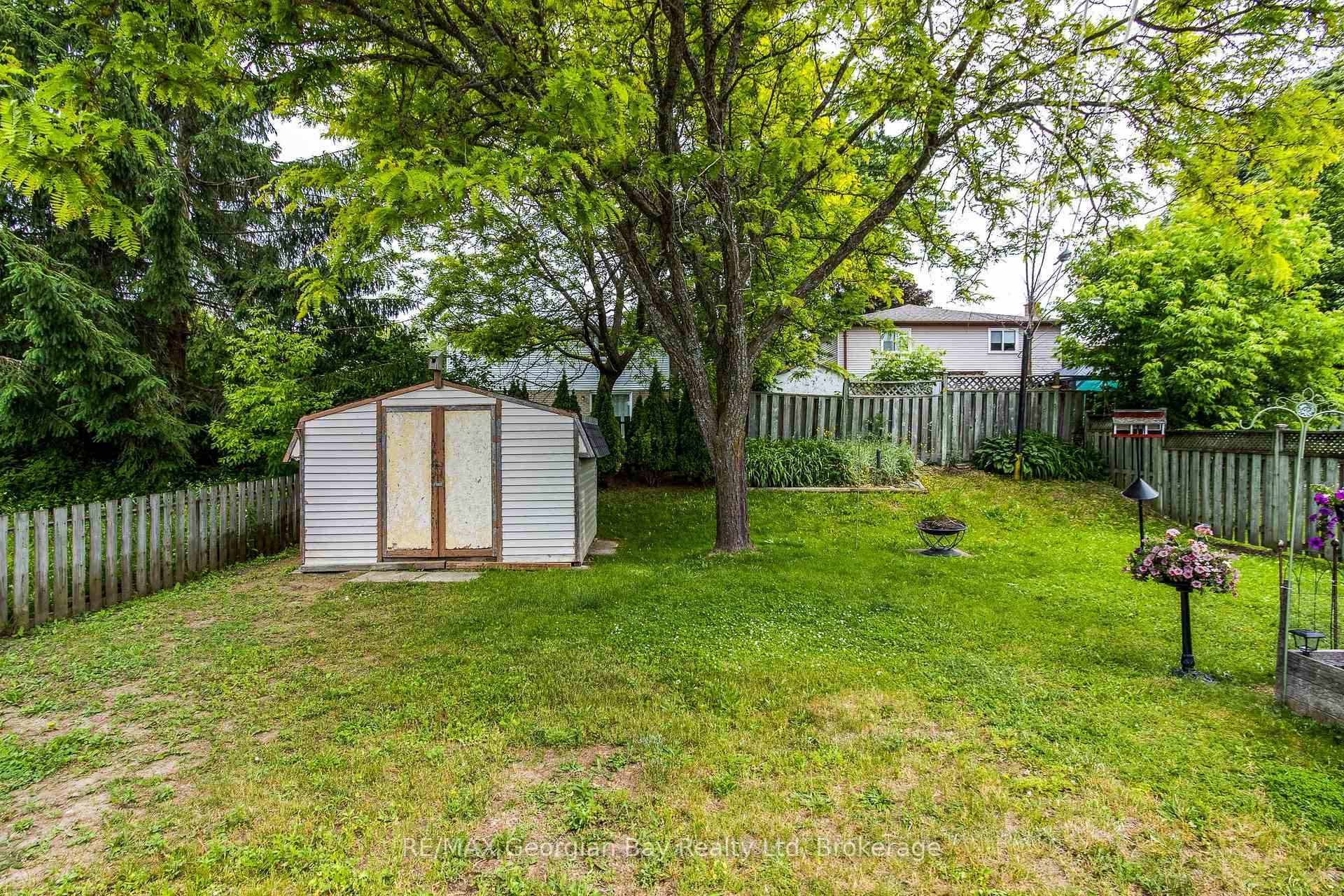 Photo 32 of 332 Galloway Boulevard, Midland — HOMEH