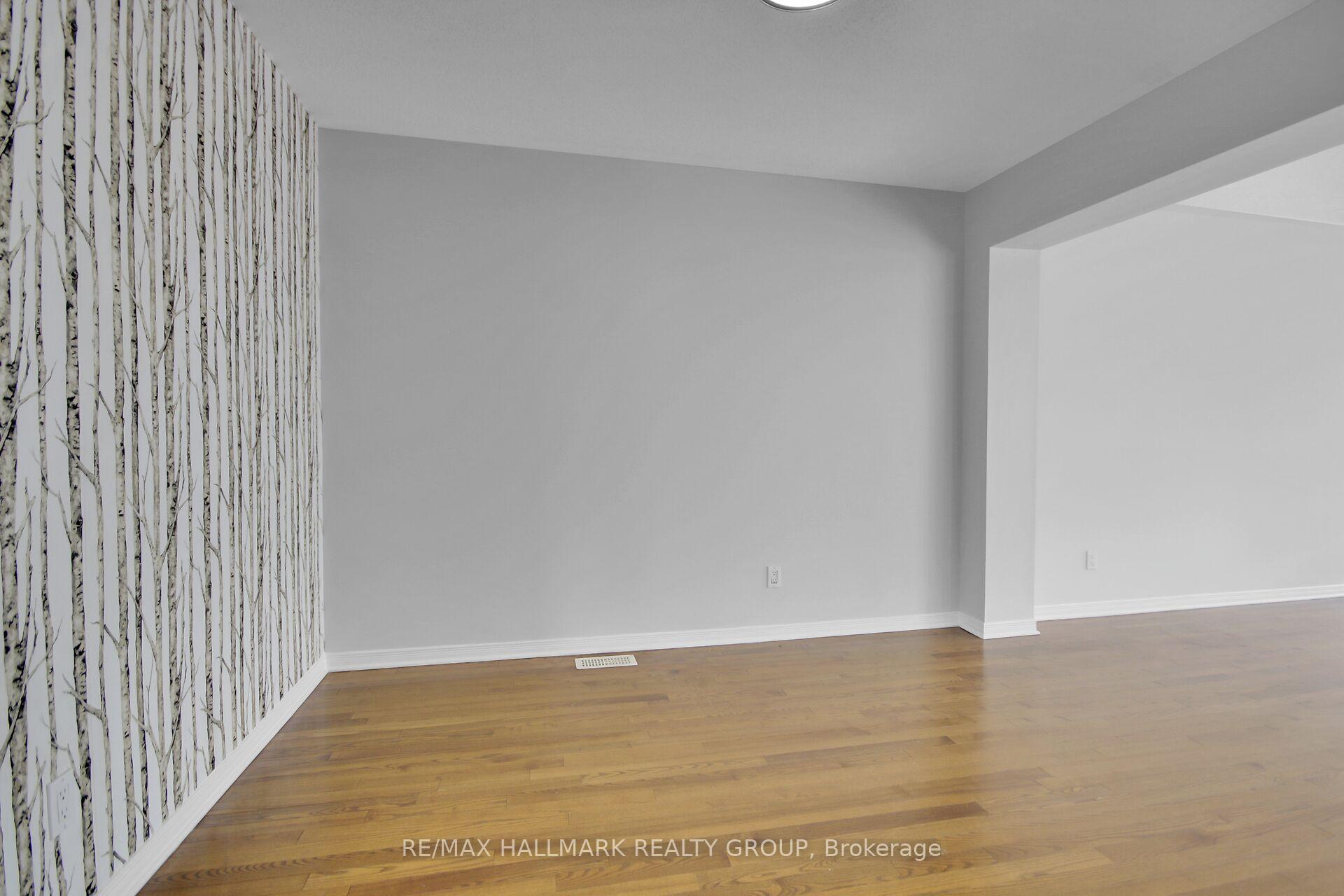 Photo 12 of 174 Gatespark Private, Ottawa, Kanata - Kanata Lakes/Heritage Hills — HOMEH
