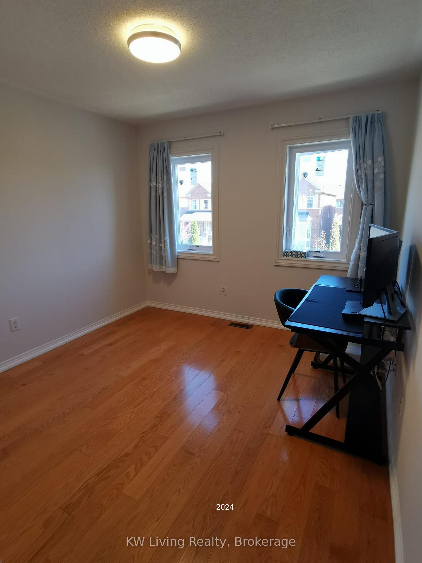 Photo 11 of Unit Main, 72 Oakford Drive, Markham, Cachet — HOMEH