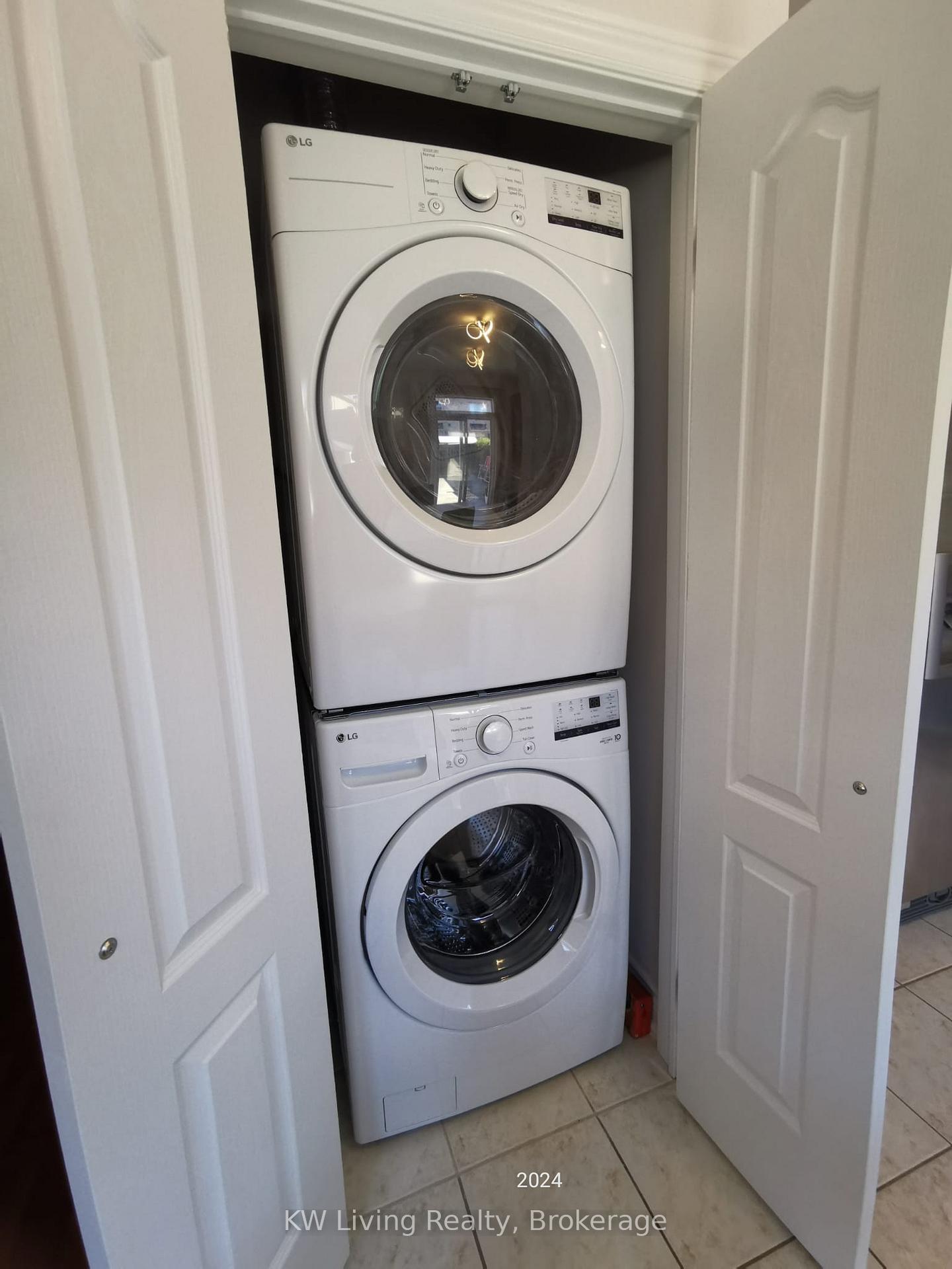 Photo 16 of Unit Main, 72 Oakford Drive, Markham, Cachet — HOMEH