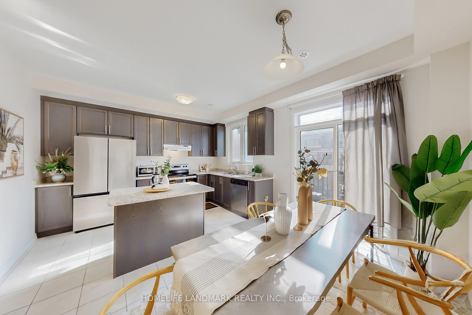 Photo 13 of 32 Sissons Way, Markham, Cedar Grove — HOMEH