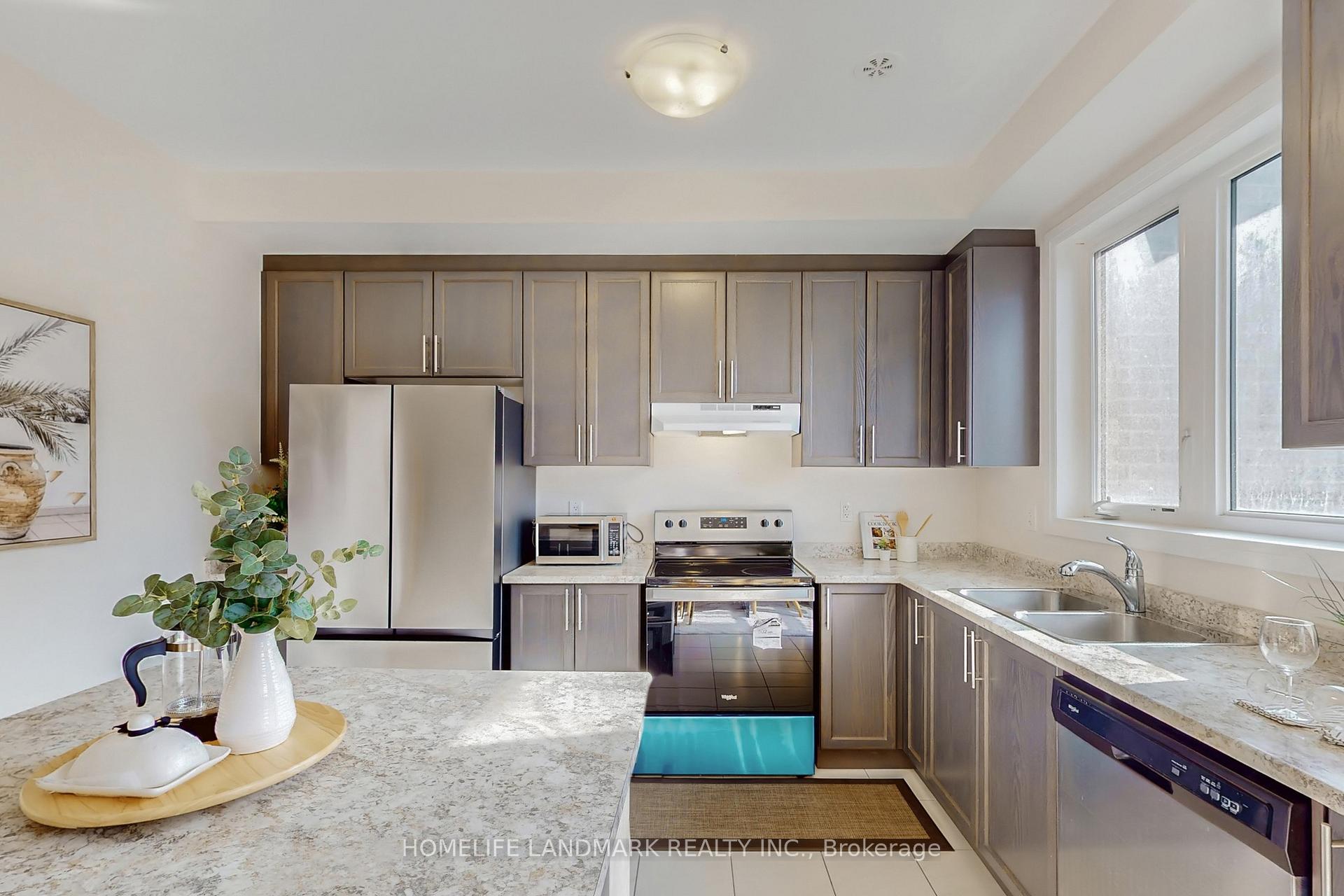 Photo 15 of 32 Sissons Way, Markham, Cedar Grove — HOMEH