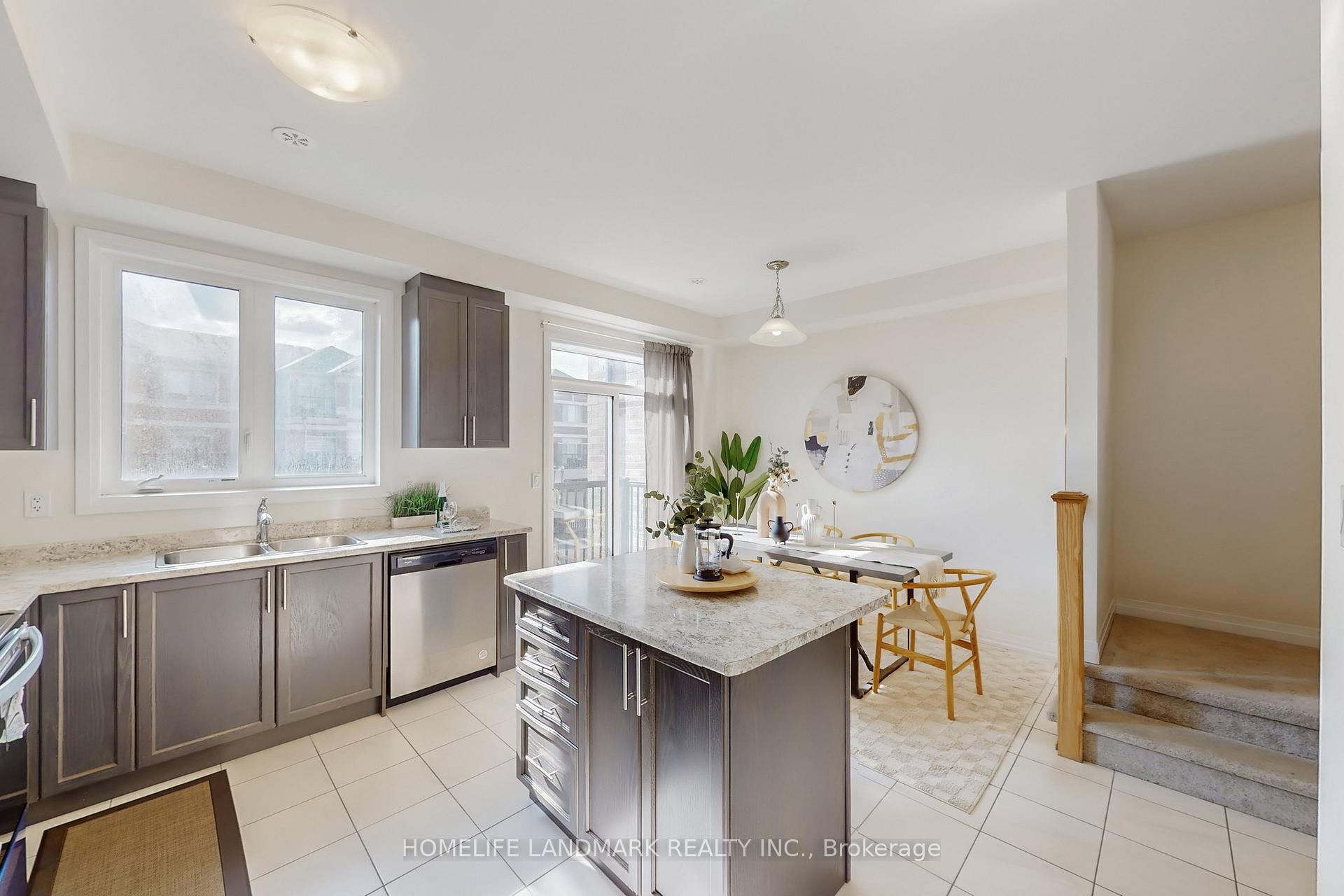 Photo 16 of 32 Sissons Way, Markham, Cedar Grove — HOMEH