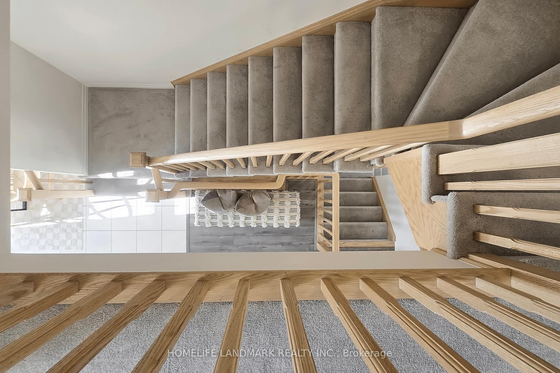 Photo 25 of 32 Sissons Way, Markham, Cedar Grove — HOMEH