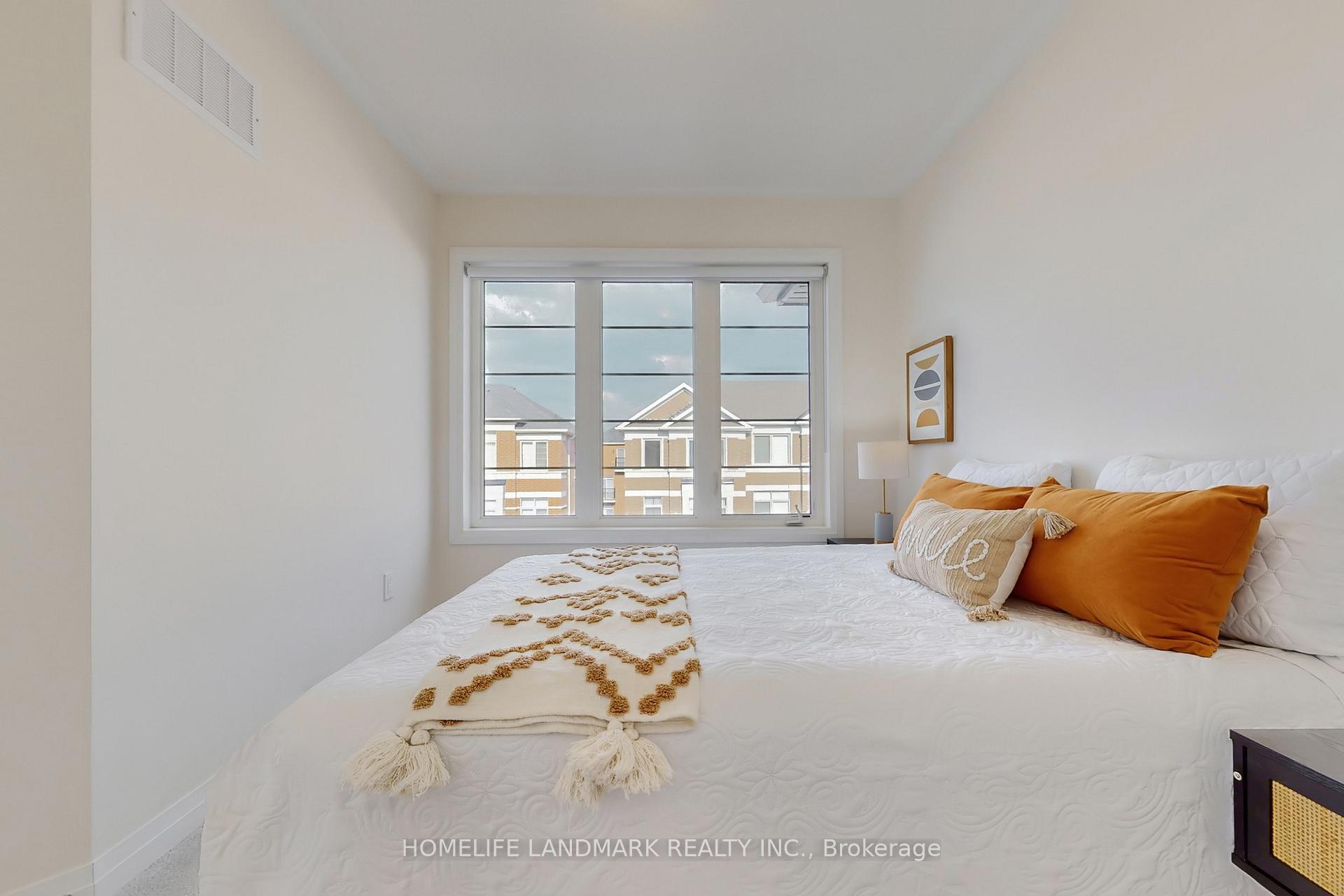 Photo 35 of 32 Sissons Way, Markham, Cedar Grove — HOMEH