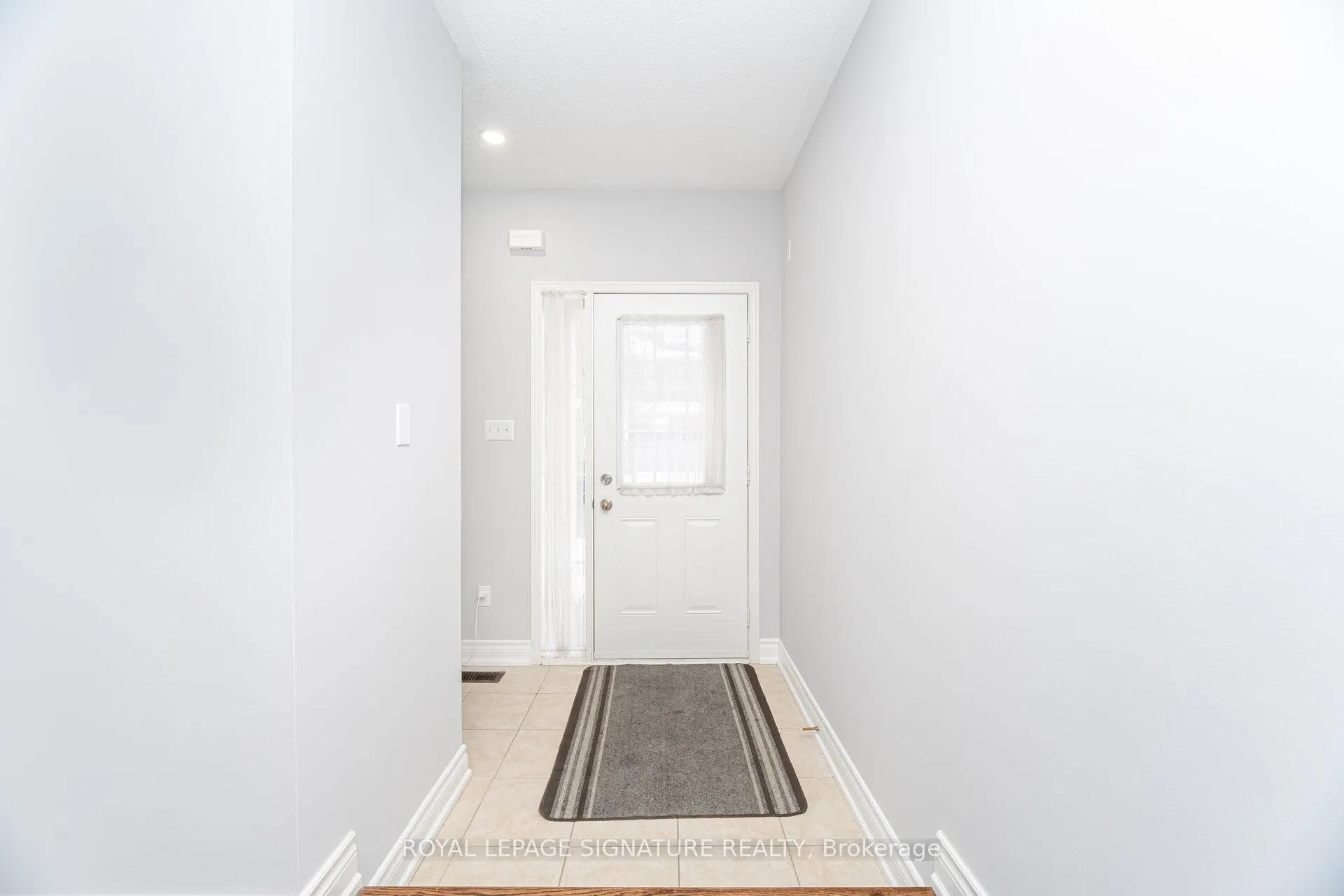 Photo 5 of 527 Nairn Circle, Milton, Scott — HOMEH