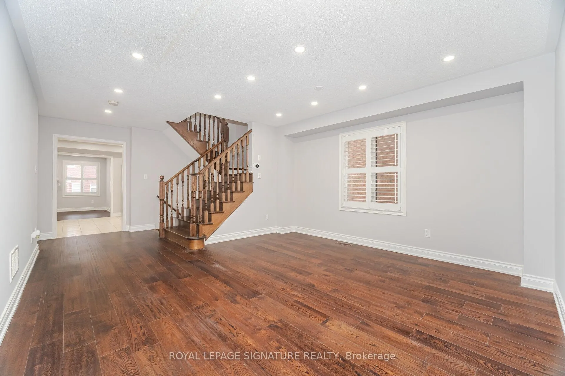 Photo 9 of 527 Nairn Circle, Milton, Scott — HOMEH