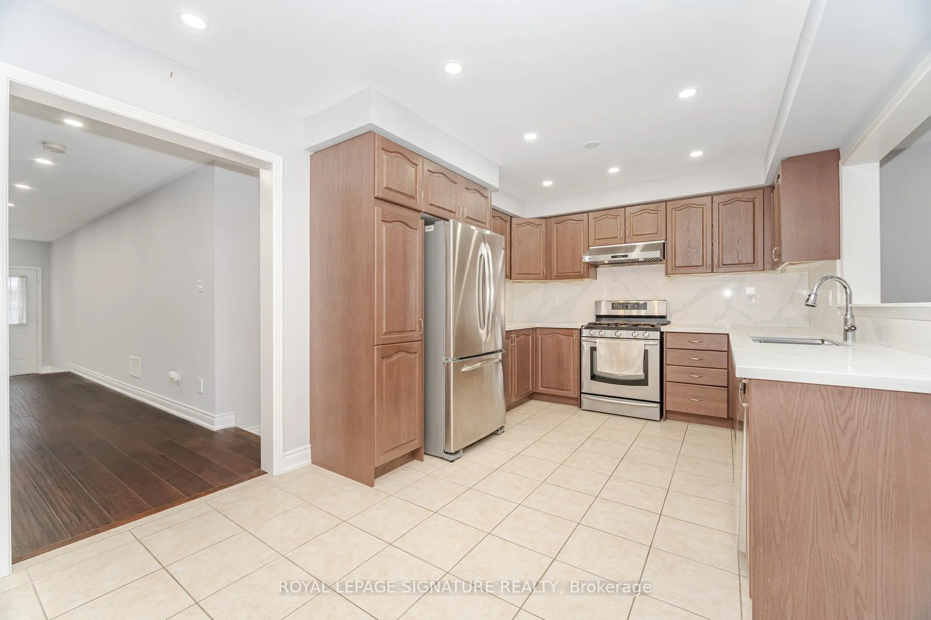 Photo 10 of 527 Nairn Circle, Milton, Scott — HOMEH